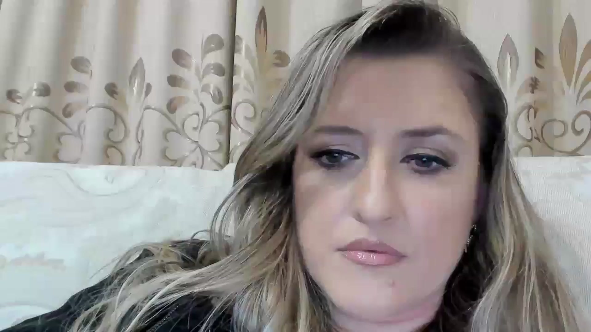 Gallery image thumbnail from BestDream's myfreecams stream on, 10/21/2025, 24:21 image 2 of 20