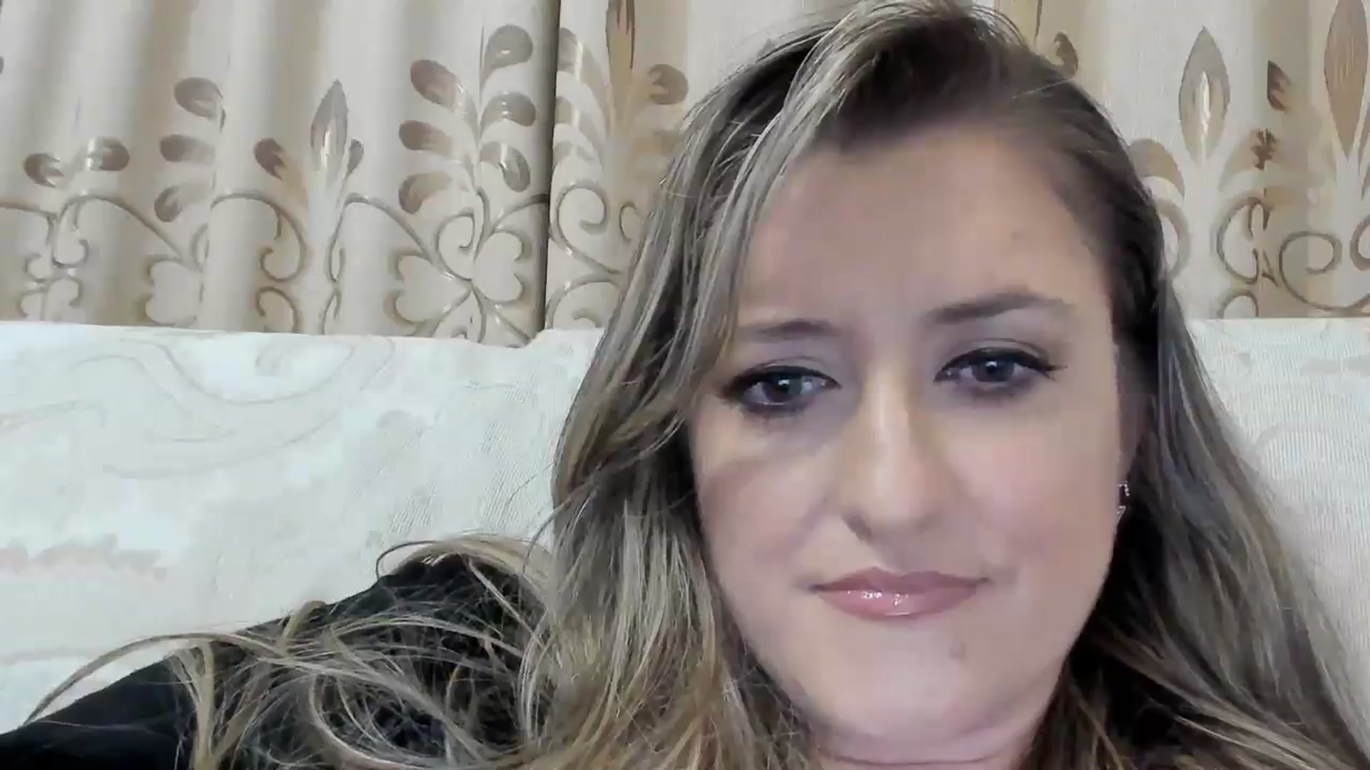 Gallery image thumbnail from BestDream's myfreecams stream on, 10/21/2025, 24:21 image 11 of 20
