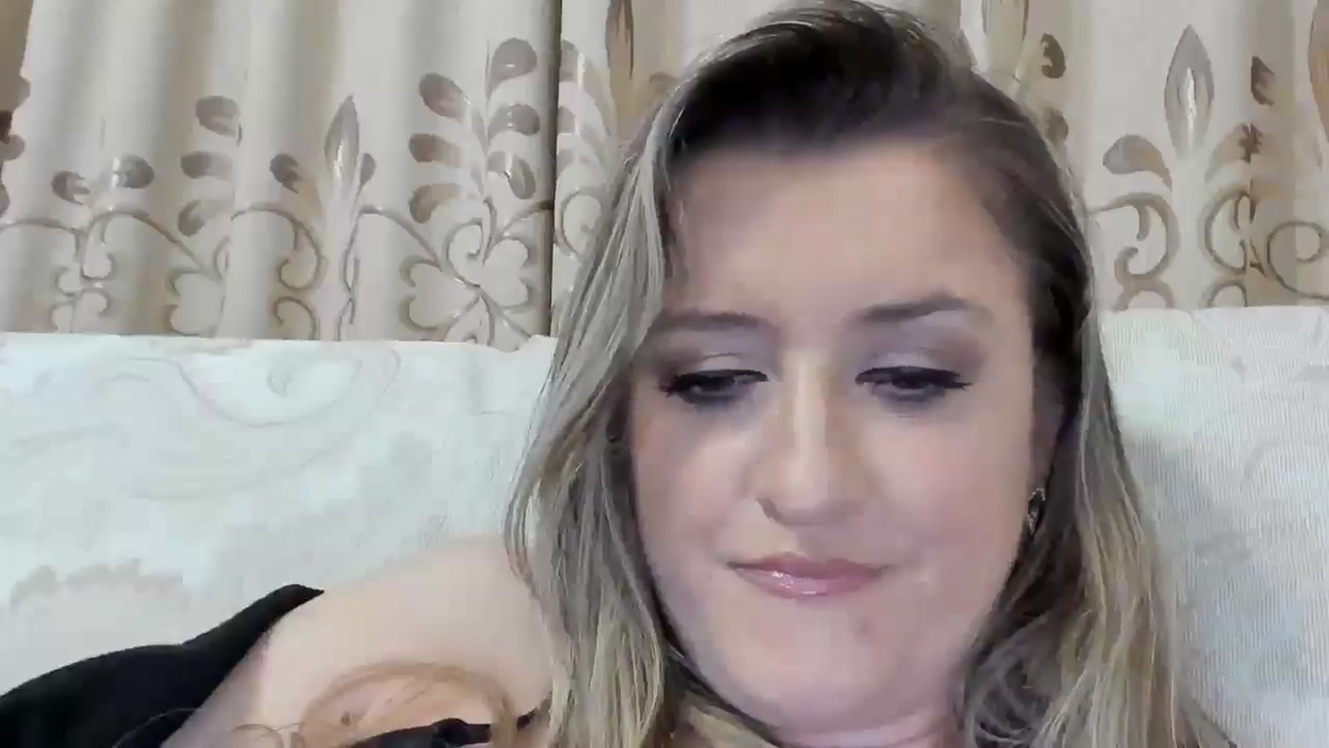 Gallery image thumbnail from BestDream's myfreecams stream on, 10/21/2025, 01:27 image 19 of 20