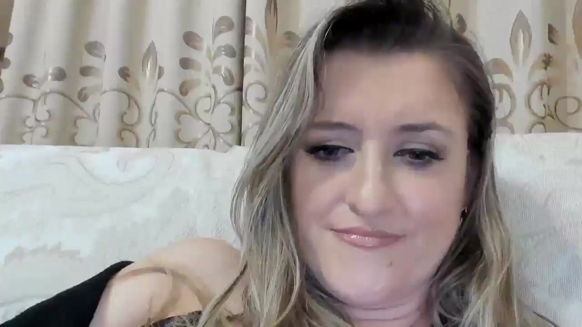 Gallery image thumbnail from BestDream's myfreecams stream on, 10/21/2025, 01:27 image 5 of 20