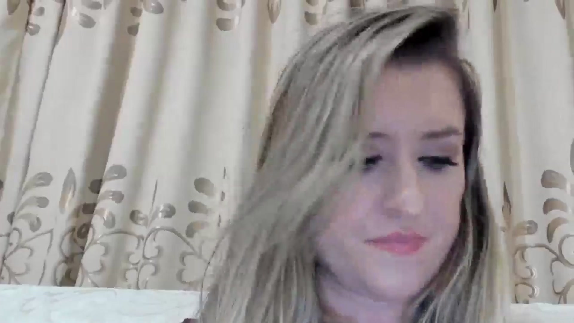 Gallery image thumbnail from BestDream's myfreecams stream on, 10/21/2025, 23:45 image 13 of 20