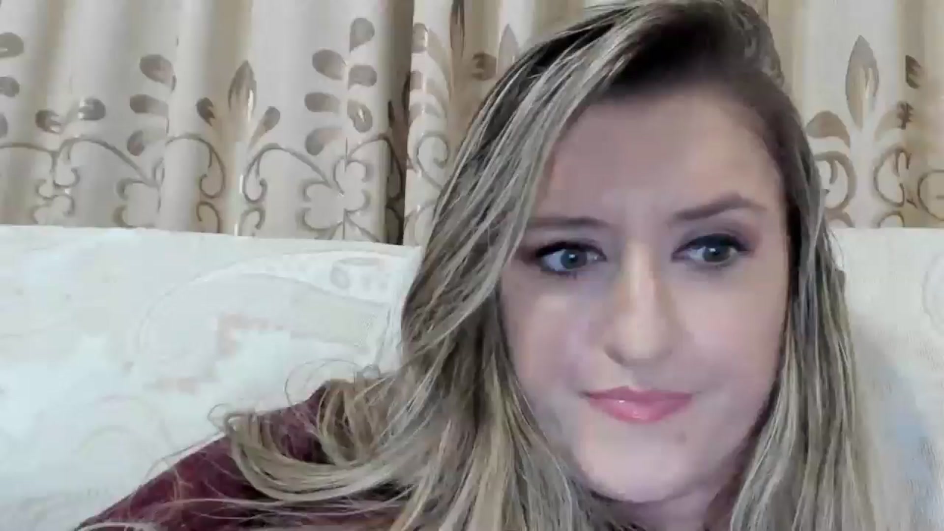 Gallery image thumbnail from BestDream's myfreecams stream on, 10/22/2025, 24:10 image 17 of 20
