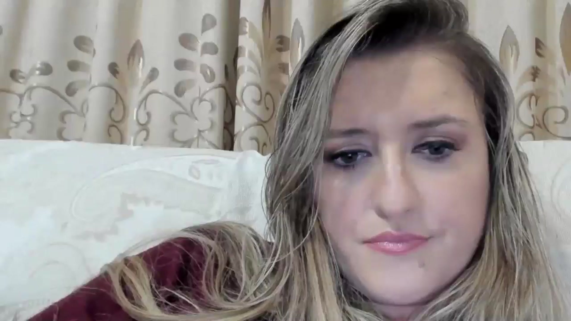 Gallery image thumbnail from BestDream's myfreecams stream on, 10/22/2025, 01:19 image 10 of 20