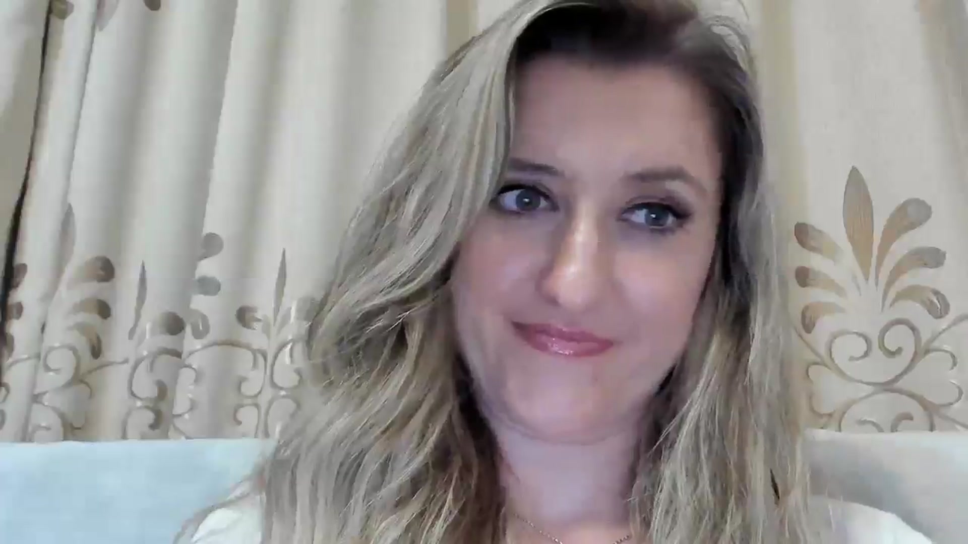 Gallery image thumbnail from BestDream's myfreecams stream on, 10/23/2025, 23:00 image 14 of 20