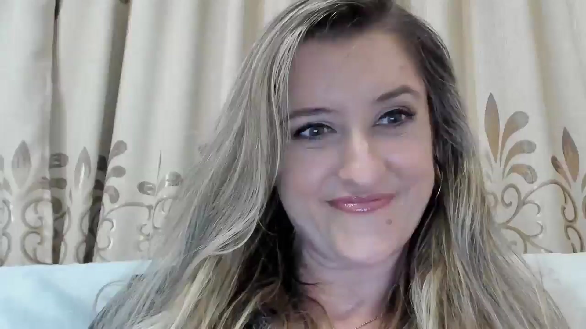 Gallery image thumbnail from BestDream's myfreecams stream on, 10/24/2025, 21:22 image 1 of 20