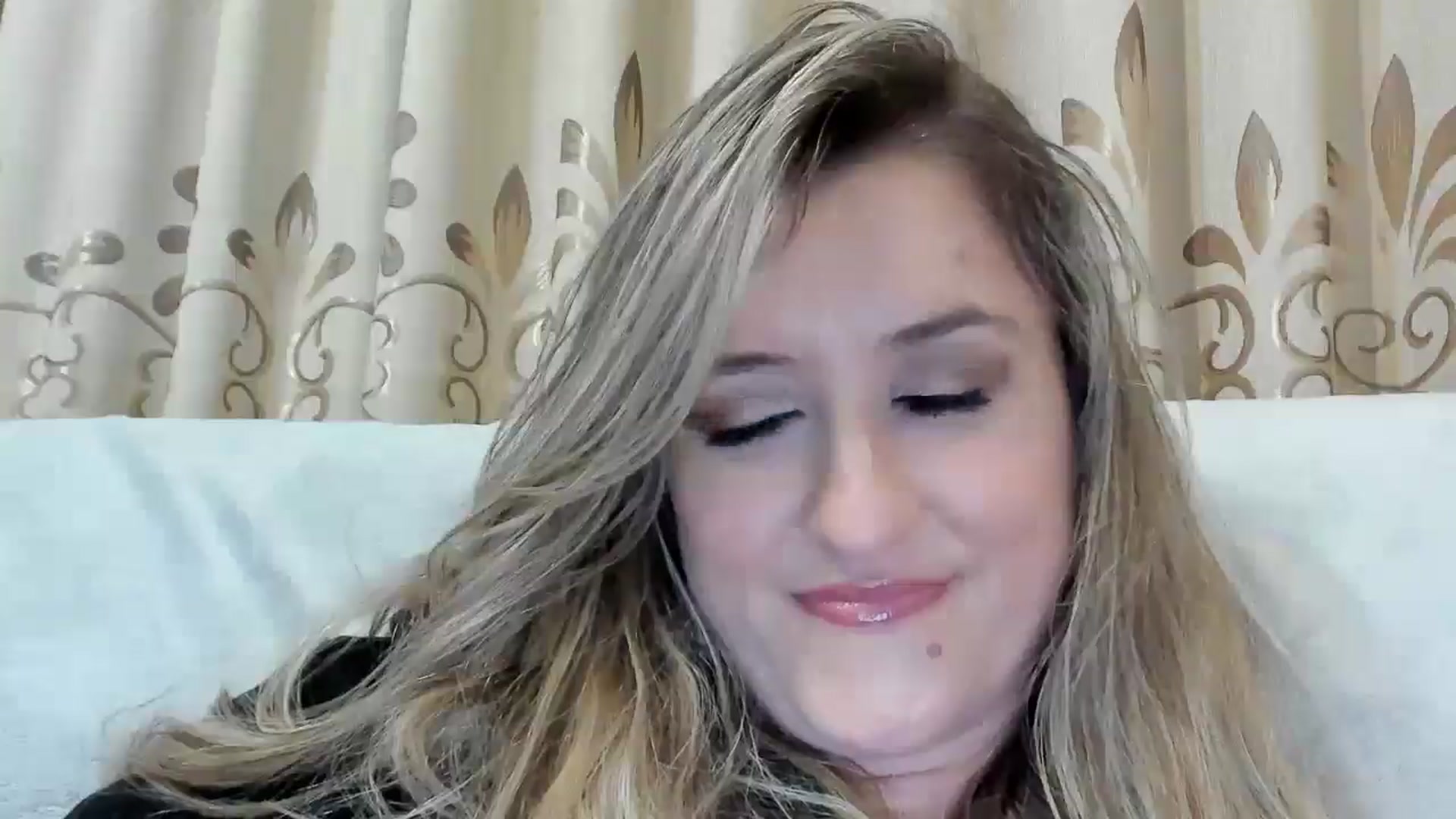 Gallery image thumbnail from BestDream's myfreecams stream on, 10/24/2025, 22:24 image 15 of 20