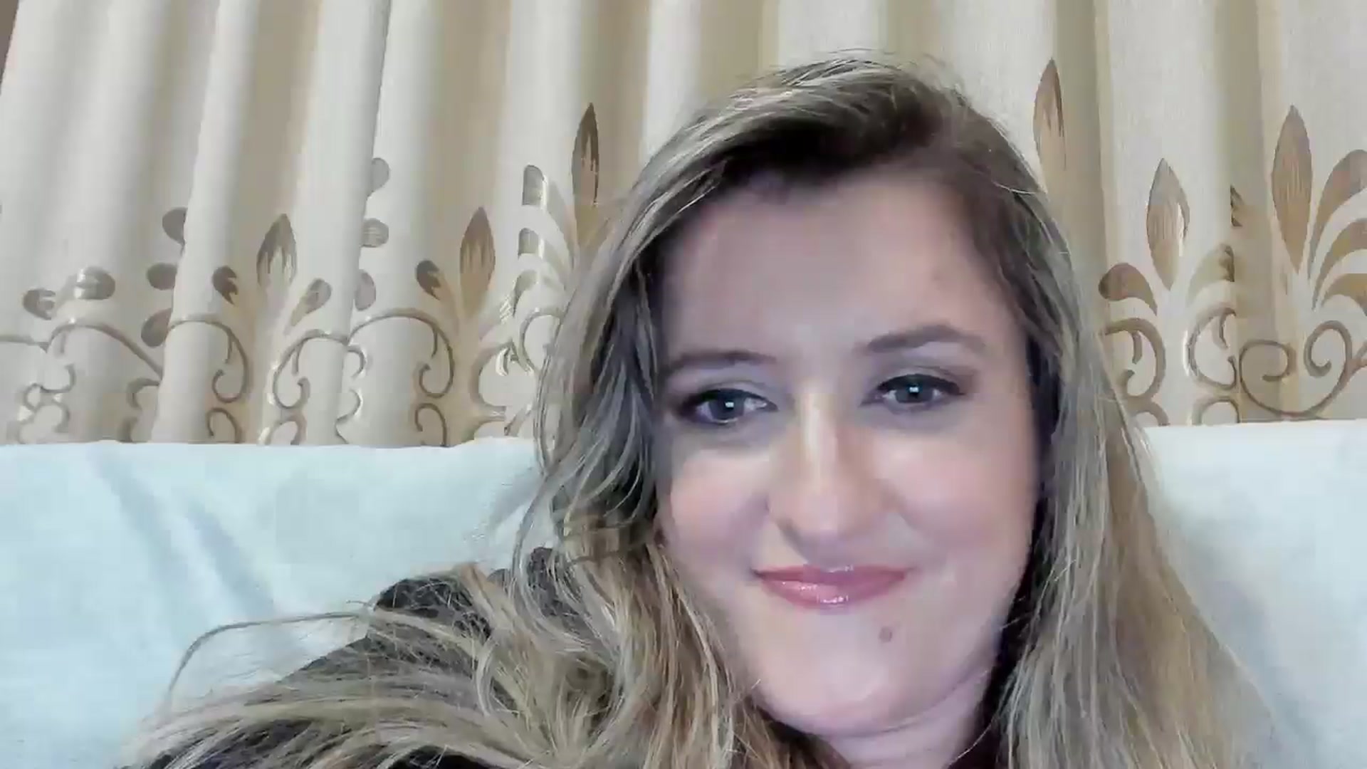 Gallery image thumbnail from BestDream's myfreecams stream on, 10/24/2025, 22:24 image 4 of 20