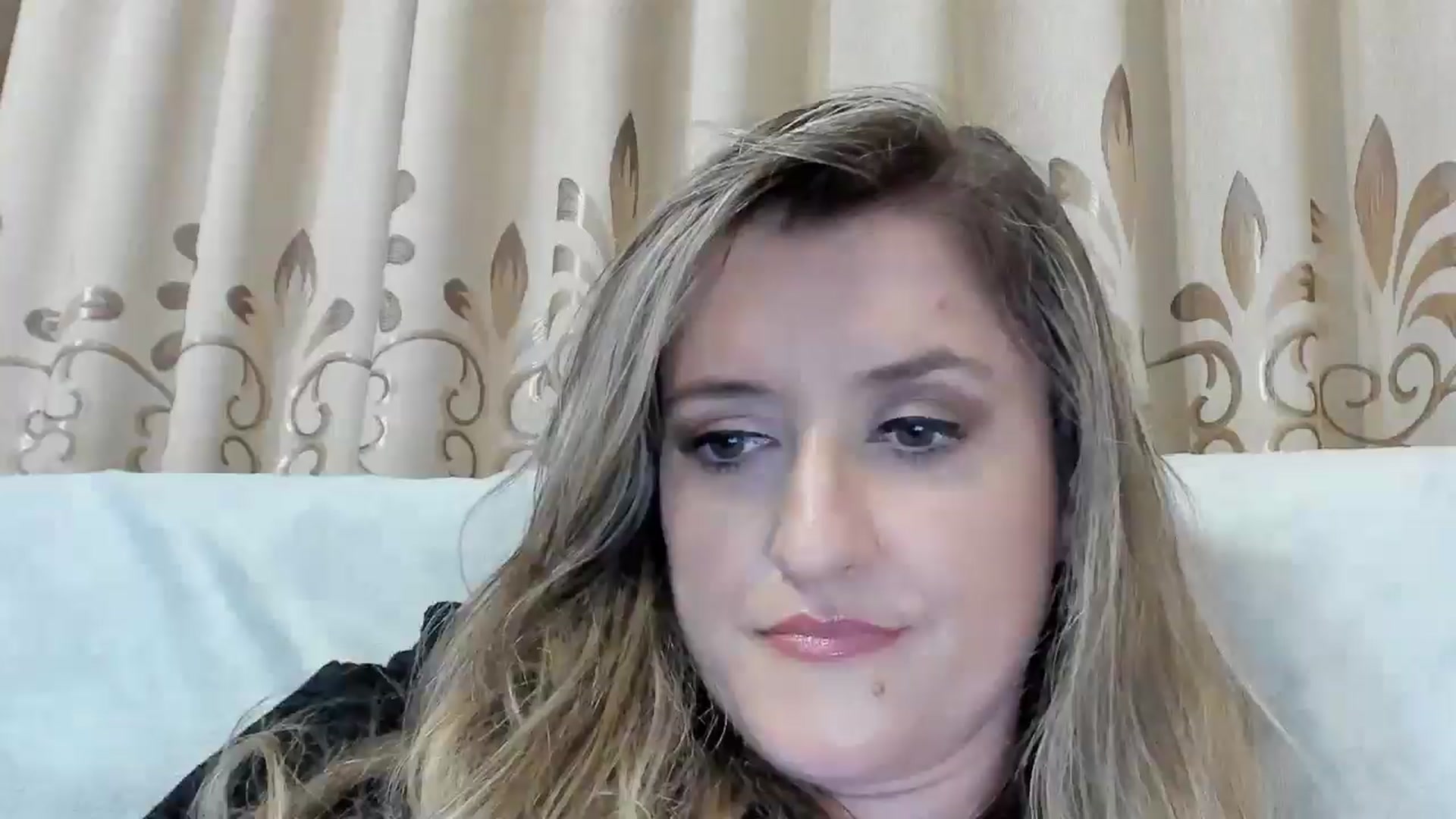 Gallery image thumbnail from BestDream's myfreecams stream on, 10/24/2025, 22:24 image 13 of 20