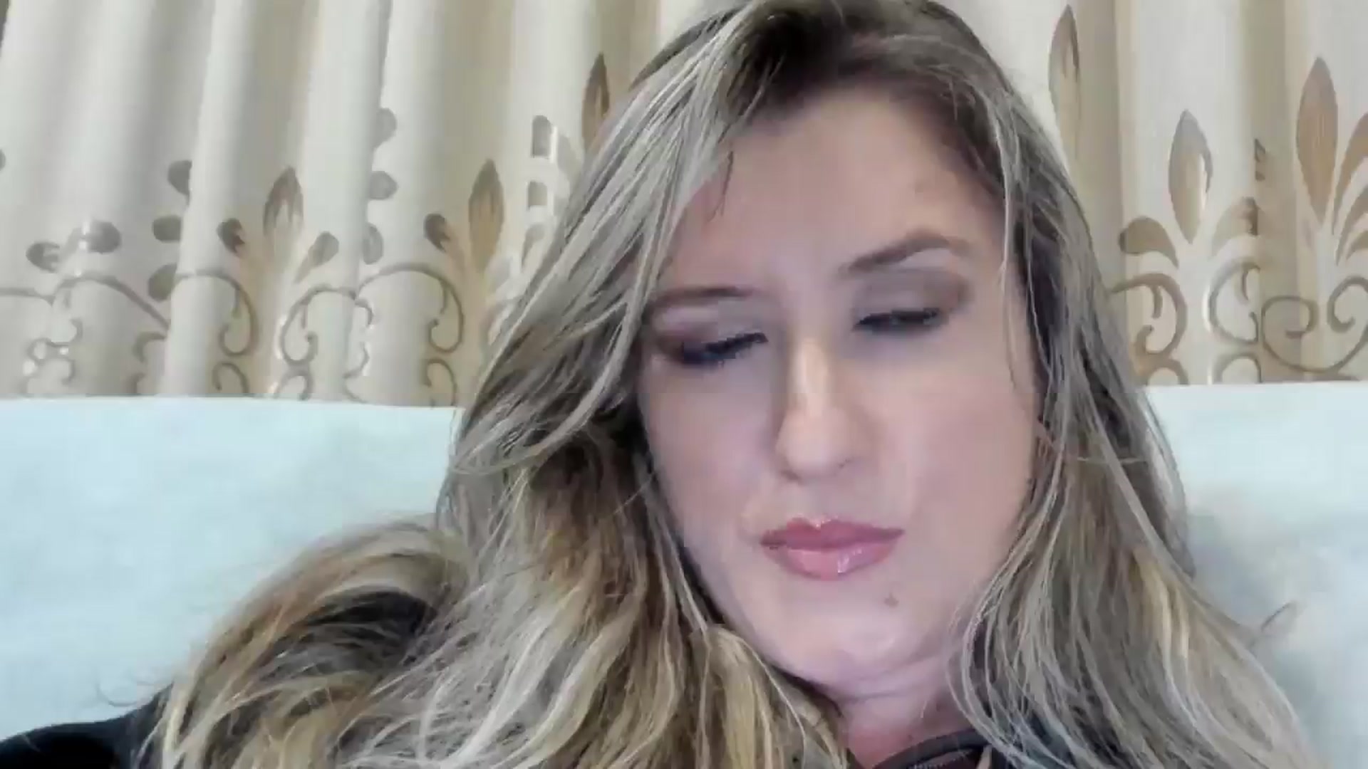 Gallery image thumbnail from BestDream's myfreecams stream on, 10/24/2025, 23:06 image 4 of 20