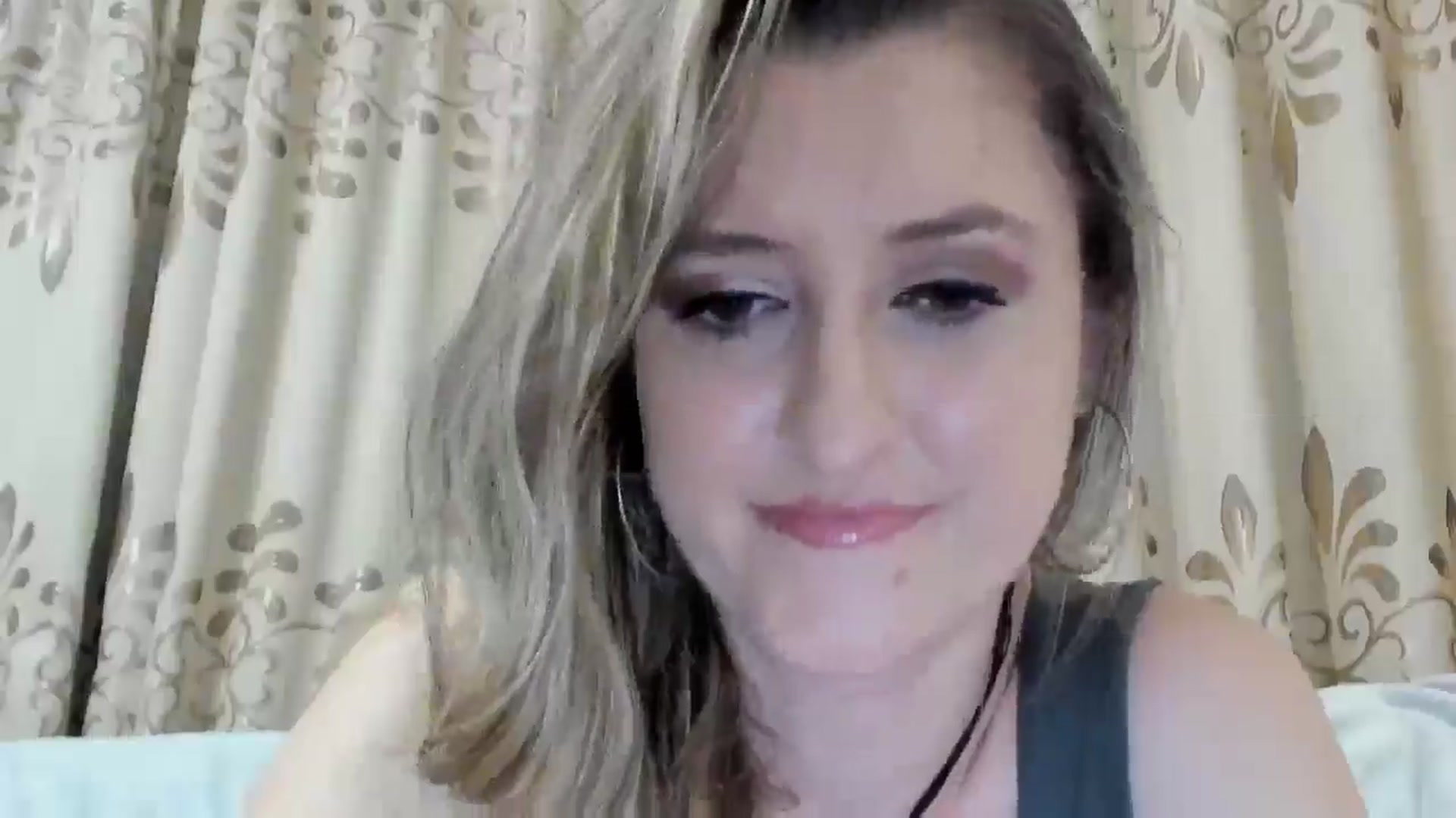 Gallery image thumbnail from BestDream's myfreecams stream on, 10/26/2025, 24:01 image 3 of 20