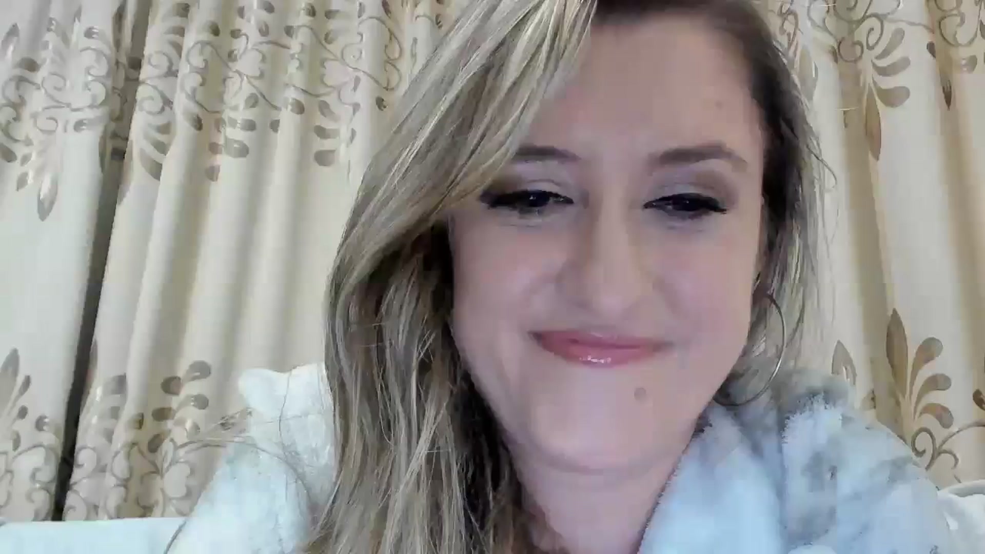 Gallery image thumbnail from BestDream's myfreecams stream on, 10/26/2025, 24:01 image 16 of 20
