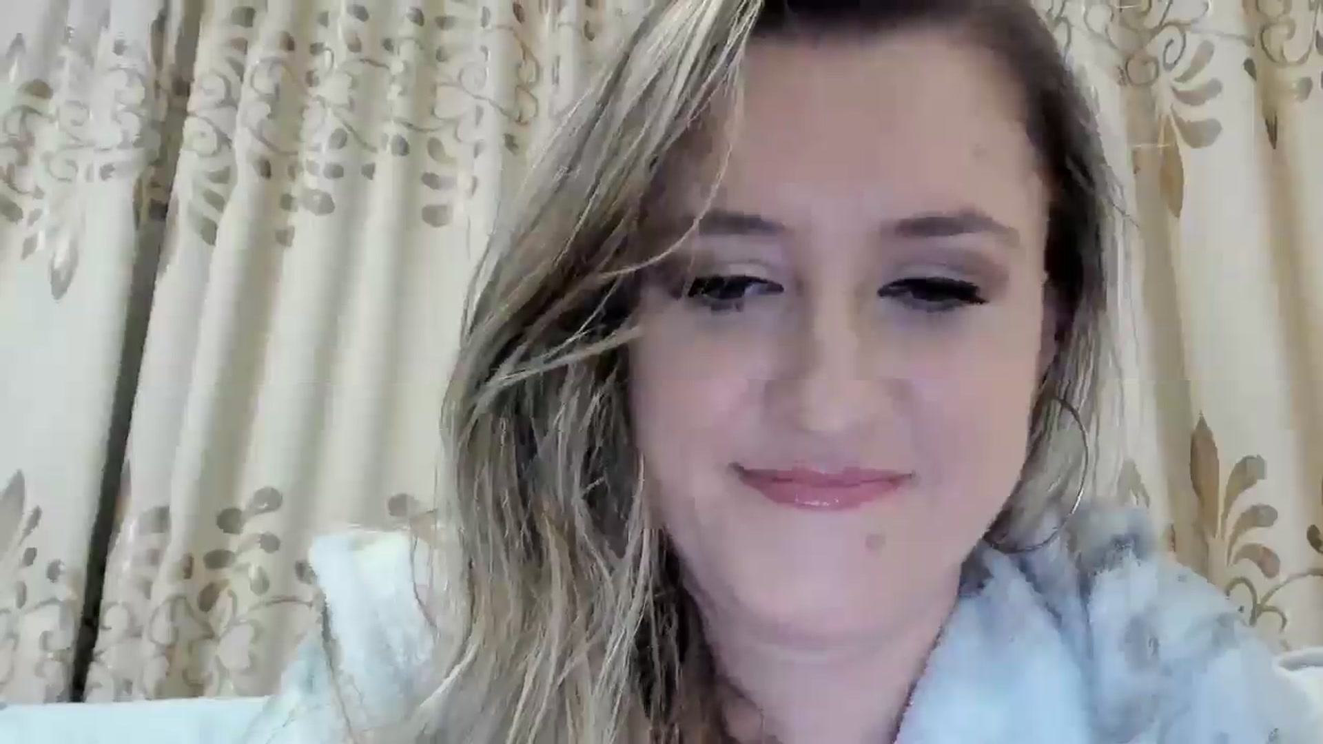 Gallery image thumbnail from BestDream's myfreecams stream on, 10/26/2025, 24:01 image 14 of 20