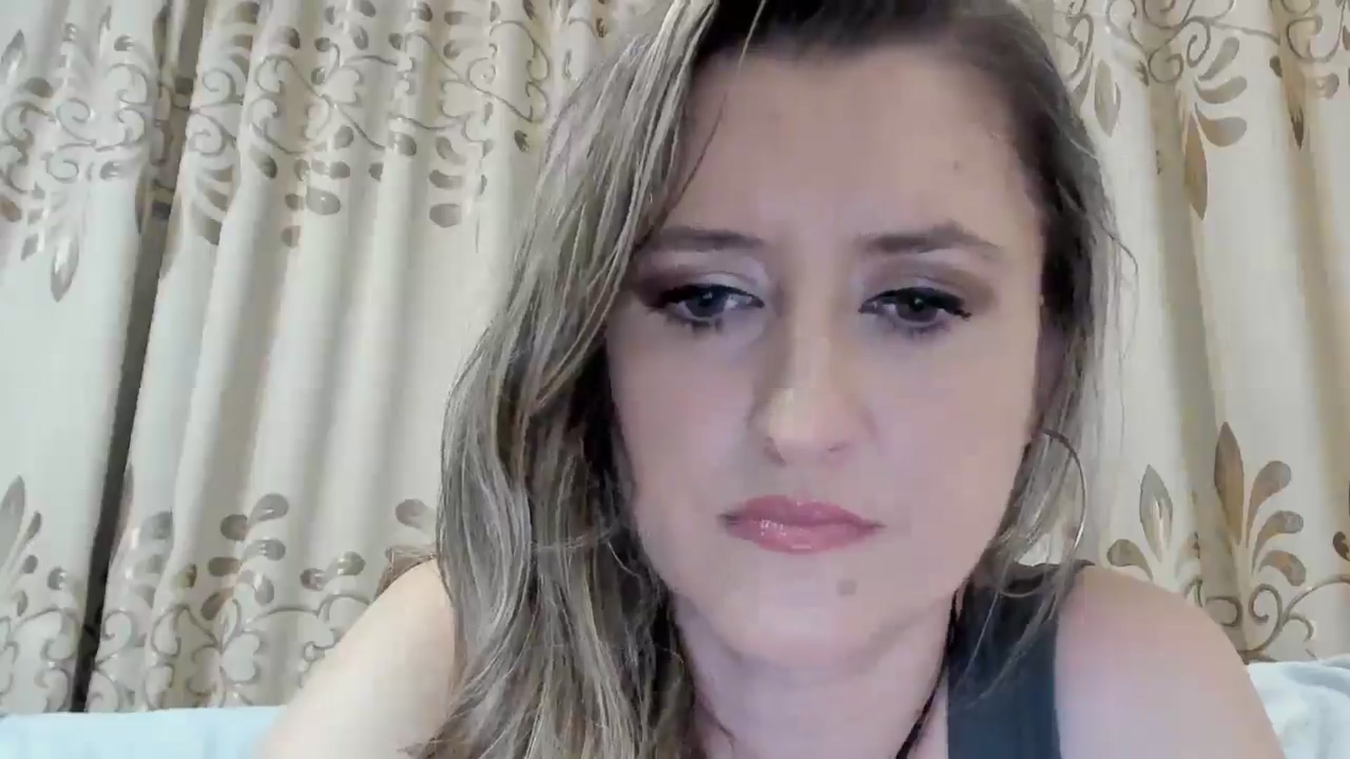 Gallery image thumbnail from BestDream's myfreecams stream on, 10/26/2025, 24:01 image 10 of 20