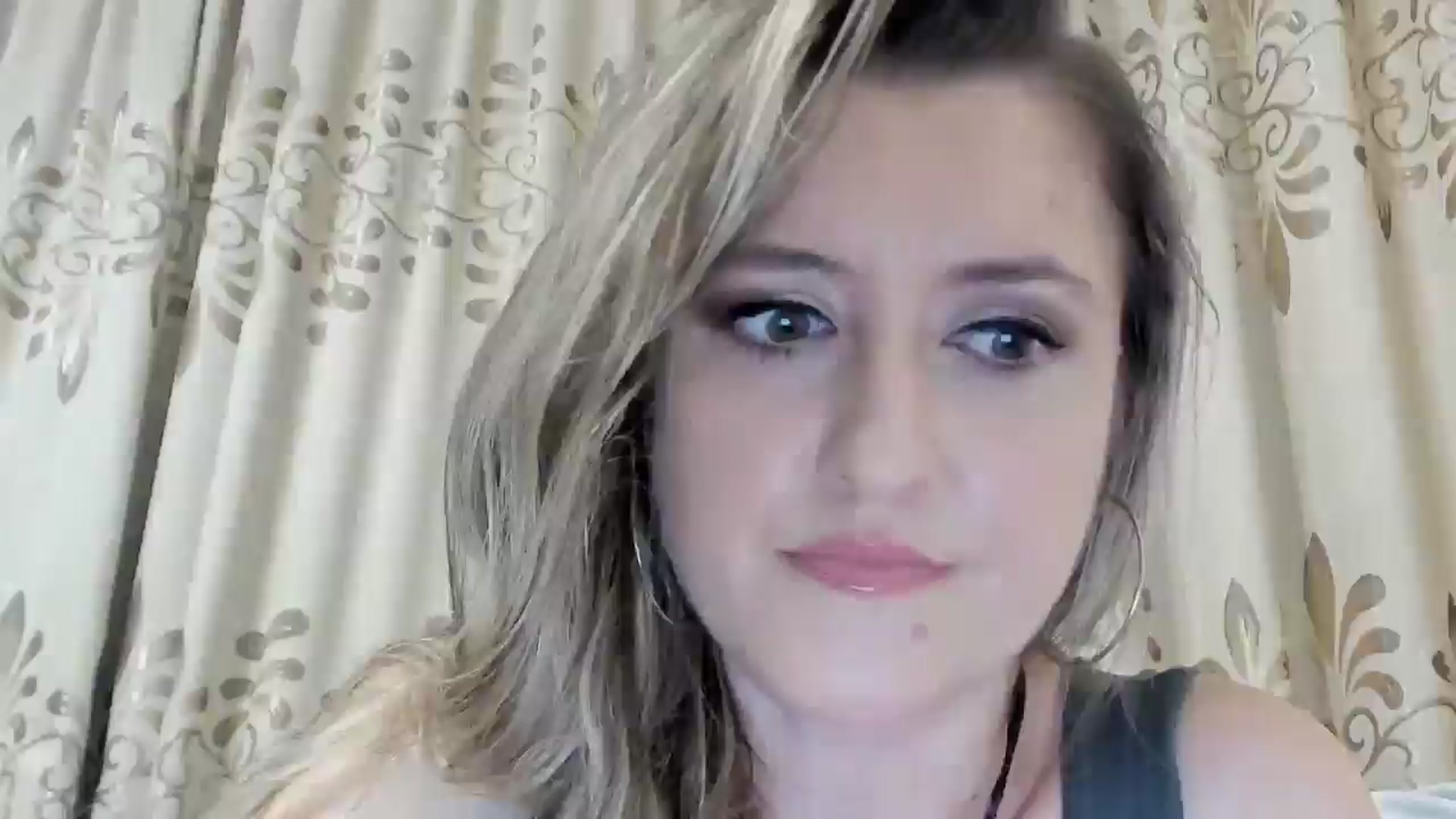 Gallery image thumbnail from BestDream's myfreecams stream on, 10/26/2025, 24:01 image 1 of 20