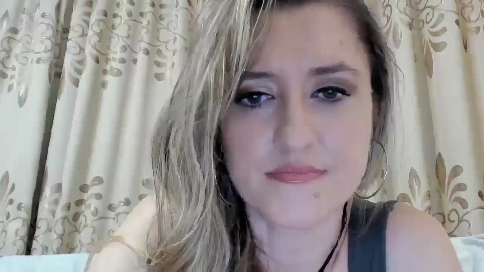 Gallery image thumbnail from BestDream's myfreecams stream on, 10/26/2025, 24:01 image 4 of 20
