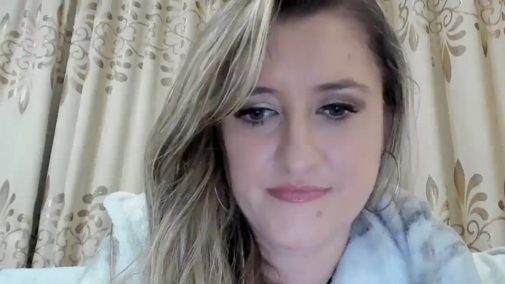 Gallery image thumbnail from BestDream's myfreecams stream on, 10/26/2025, 24:01 image 12 of 20