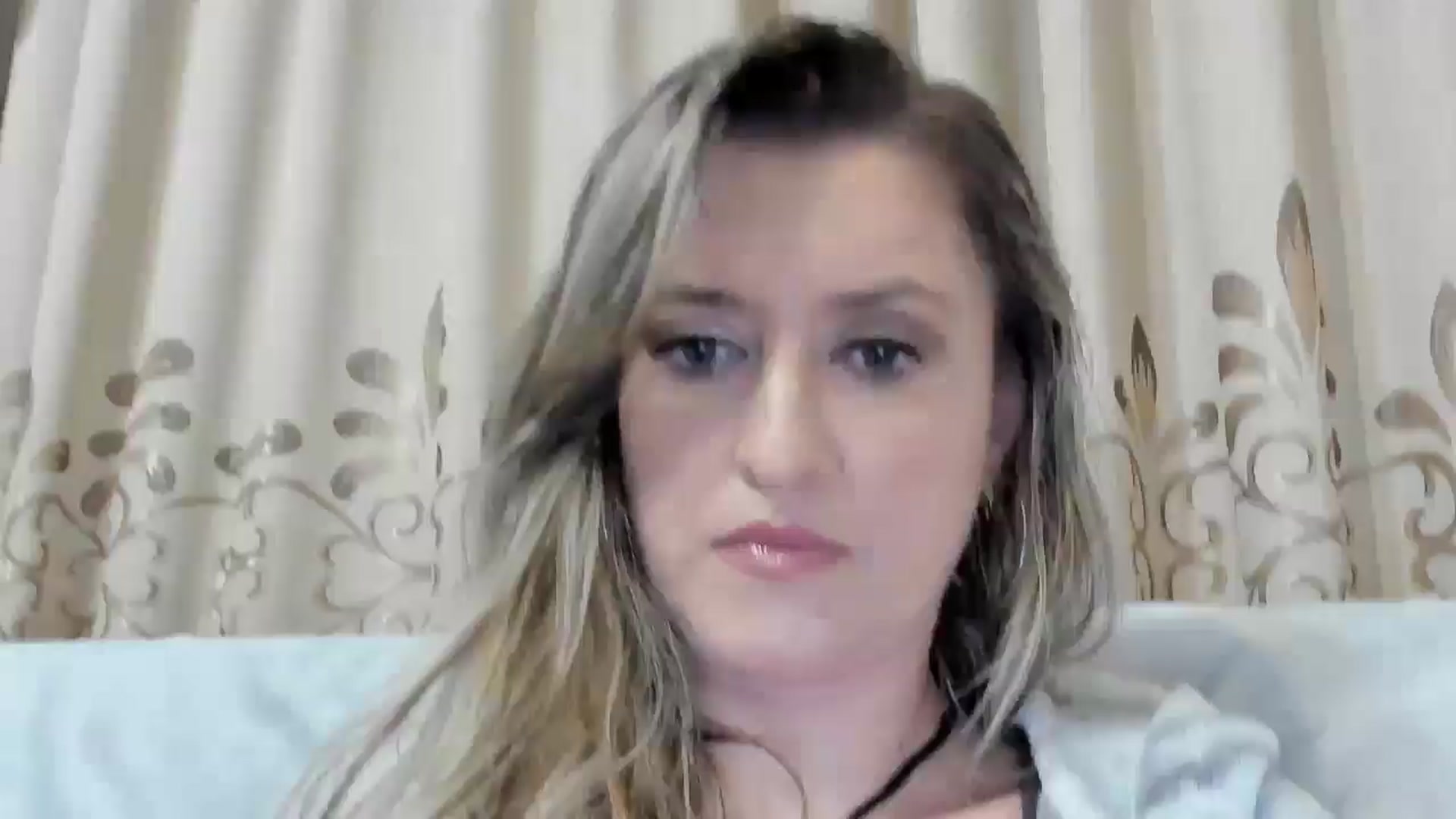 Gallery image thumbnail from BestDream's myfreecams stream on, 10/26/2025, 01:01 image 10 of 20