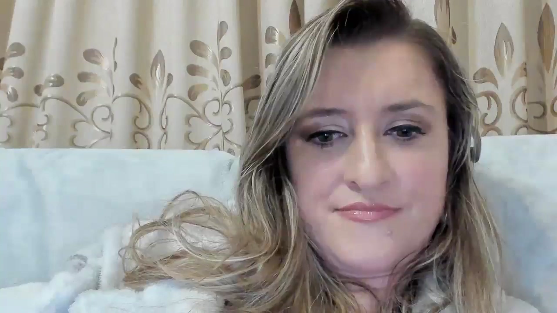 Gallery image thumbnail from BestDream's myfreecams stream on, 10/26/2025, 01:39 image 14 of 20