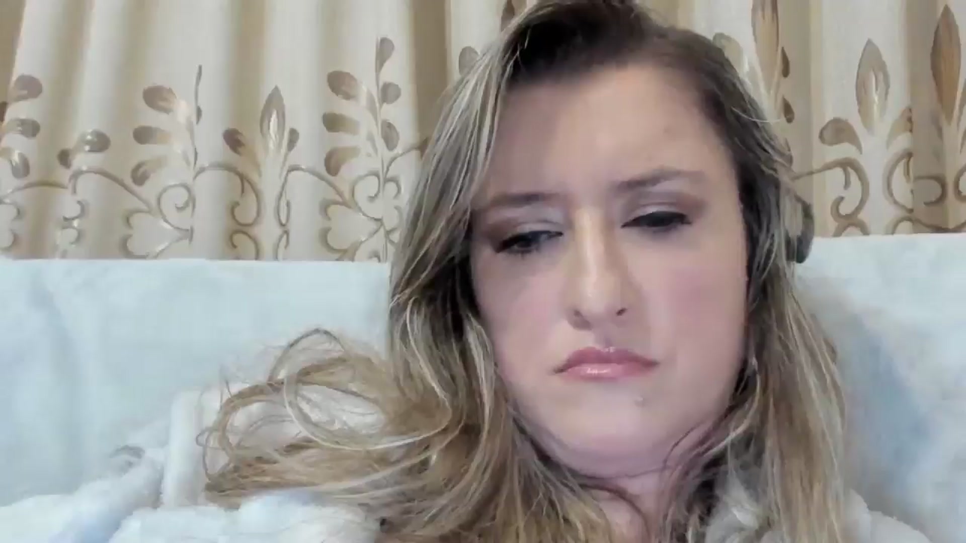 Gallery image thumbnail from BestDream's myfreecams stream on, 10/26/2025, 01:39 image 13 of 20