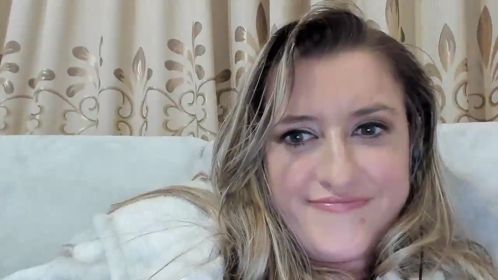Gallery image thumbnail from BestDream's myfreecams stream on, 10/26/2025, 02:54 image 19 of 20