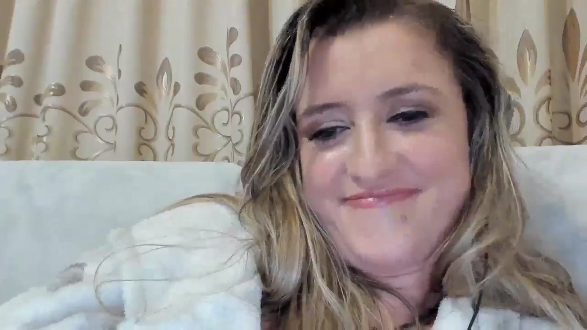 Gallery image thumbnail from BestDream's myfreecams stream on, 10/26/2025, 02:54 image 14 of 20