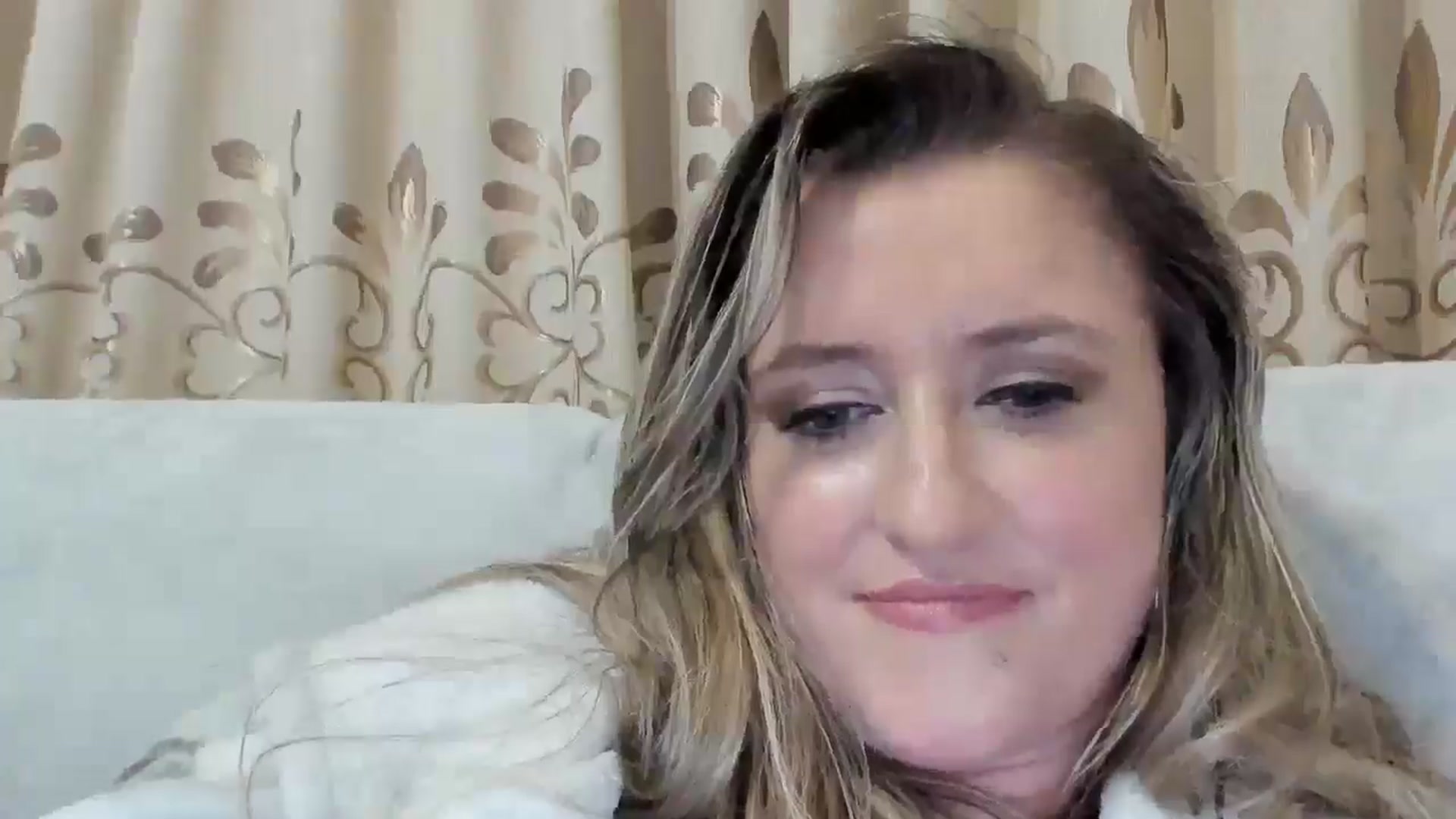 Gallery image thumbnail from BestDream's myfreecams stream on, 10/26/2025, 02:54 image 12 of 20