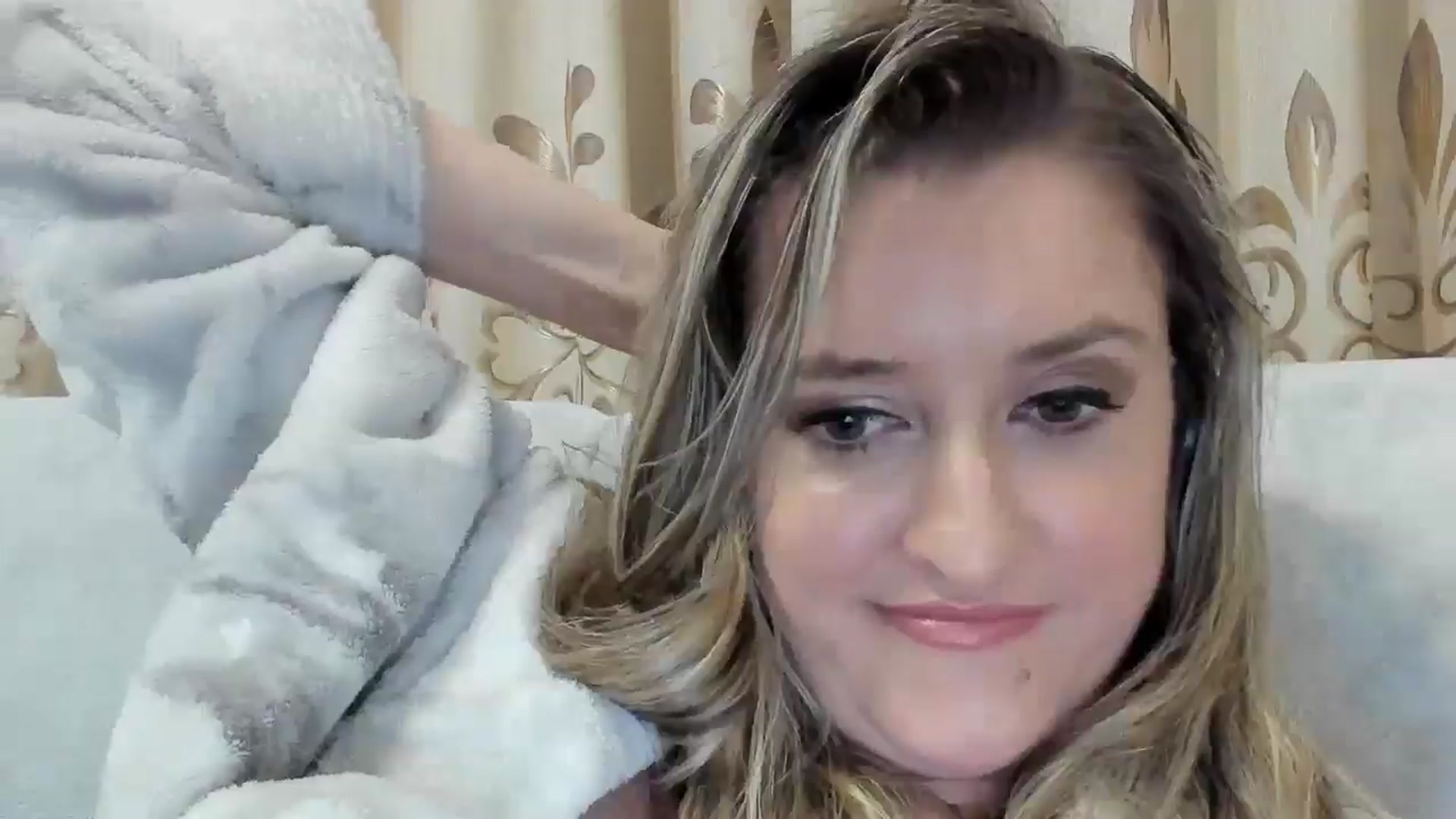 Gallery image thumbnail from BestDream's myfreecams stream on, 10/26/2025, 03:40 image 14 of 20