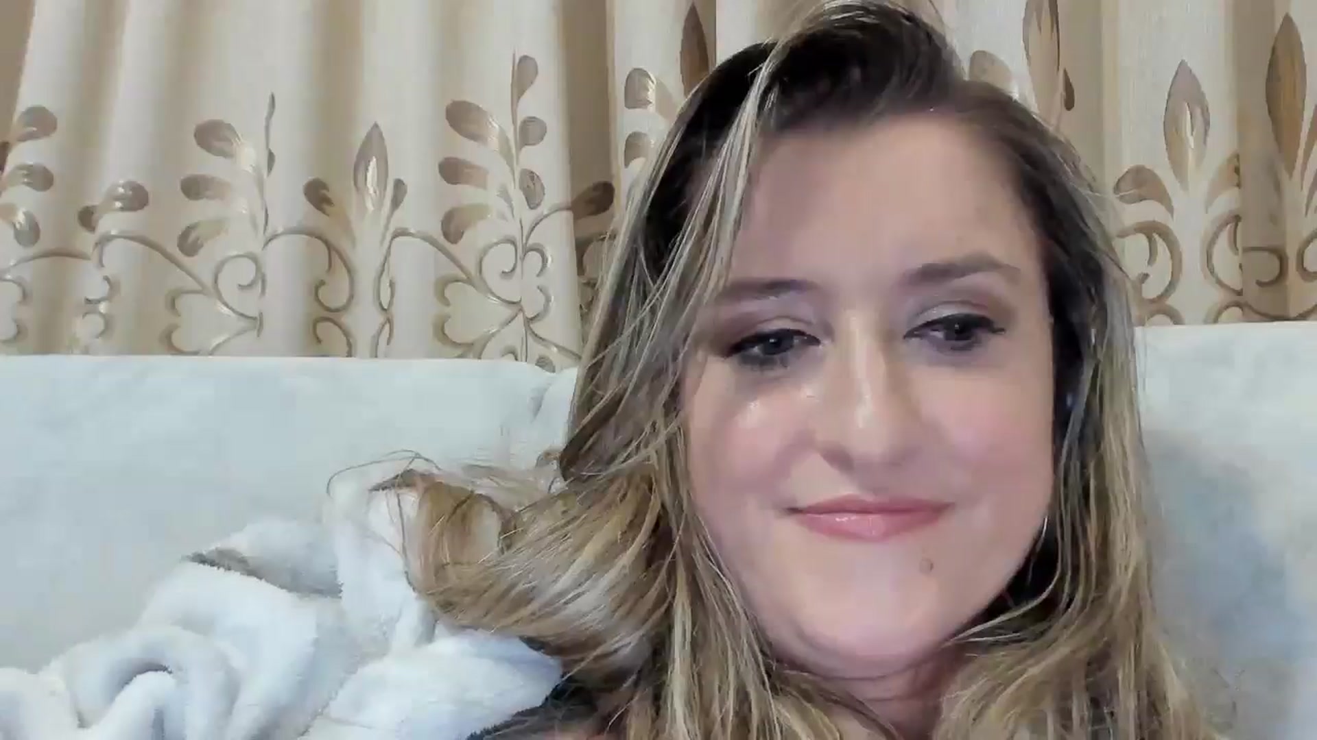Gallery image thumbnail from BestDream's myfreecams stream on, 10/26/2025, 03:40 image 9 of 20