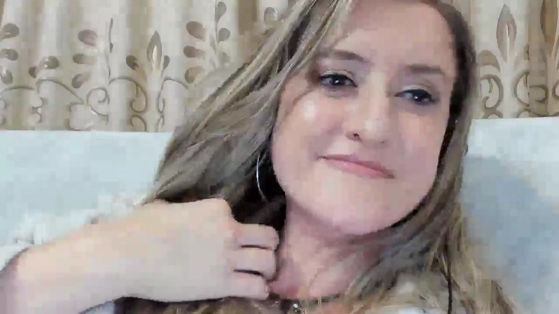 Gallery image thumbnail from BestDream's myfreecams stream on, 10/26/2025, 03:40 image 18 of 20