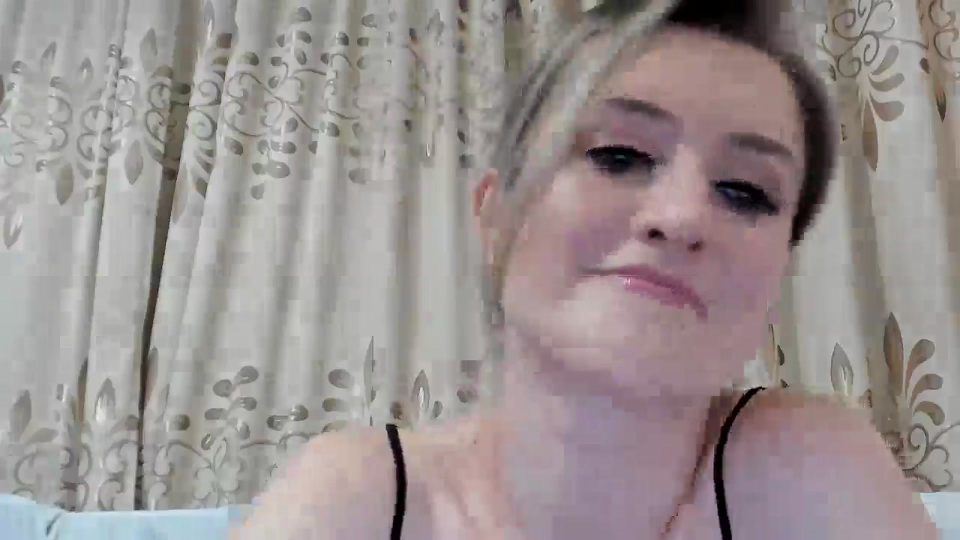 Gallery image thumbnail from BestDream's myfreecams stream on, 10/26/2025, 23:01 image 13 of 20