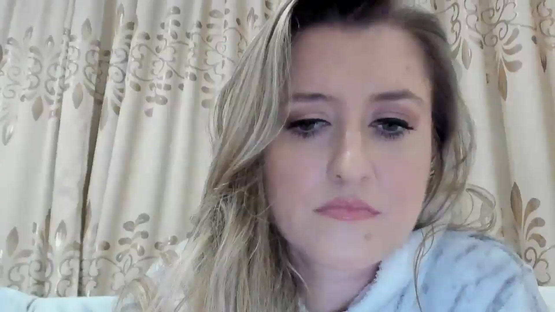 Gallery image thumbnail from BestDream's myfreecams stream on, 10/26/2025, 23:23 image 15 of 20