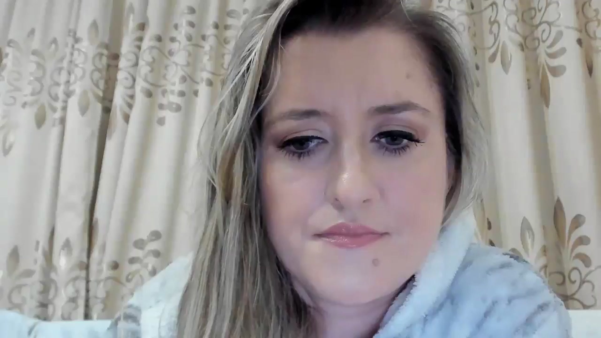 Gallery image thumbnail from BestDream's myfreecams stream on, 10/26/2025, 23:47 image 1 of 20