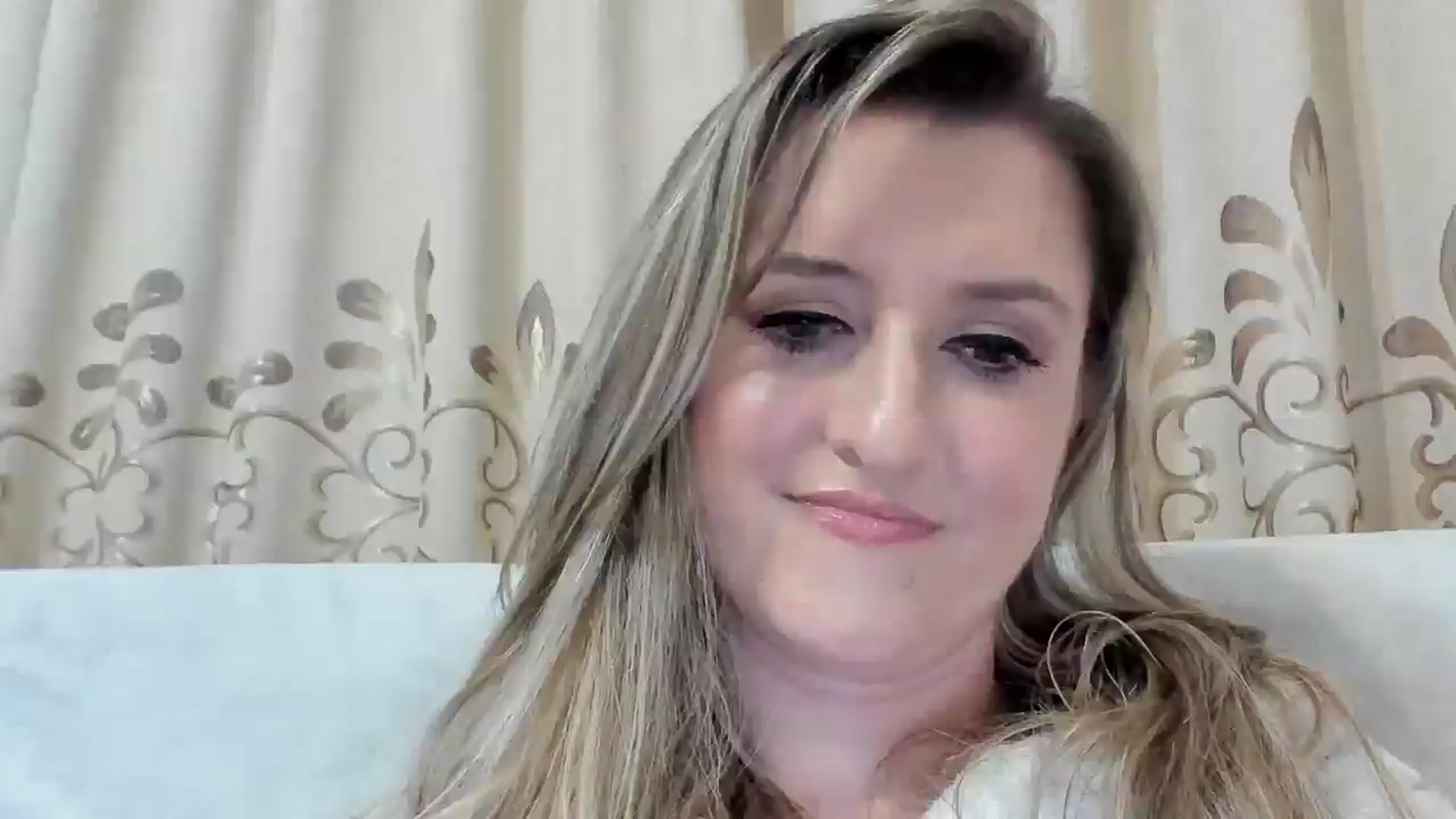 Gallery image thumbnail from BestDream's myfreecams stream on, 10/27/2025, 01:21 image 15 of 20