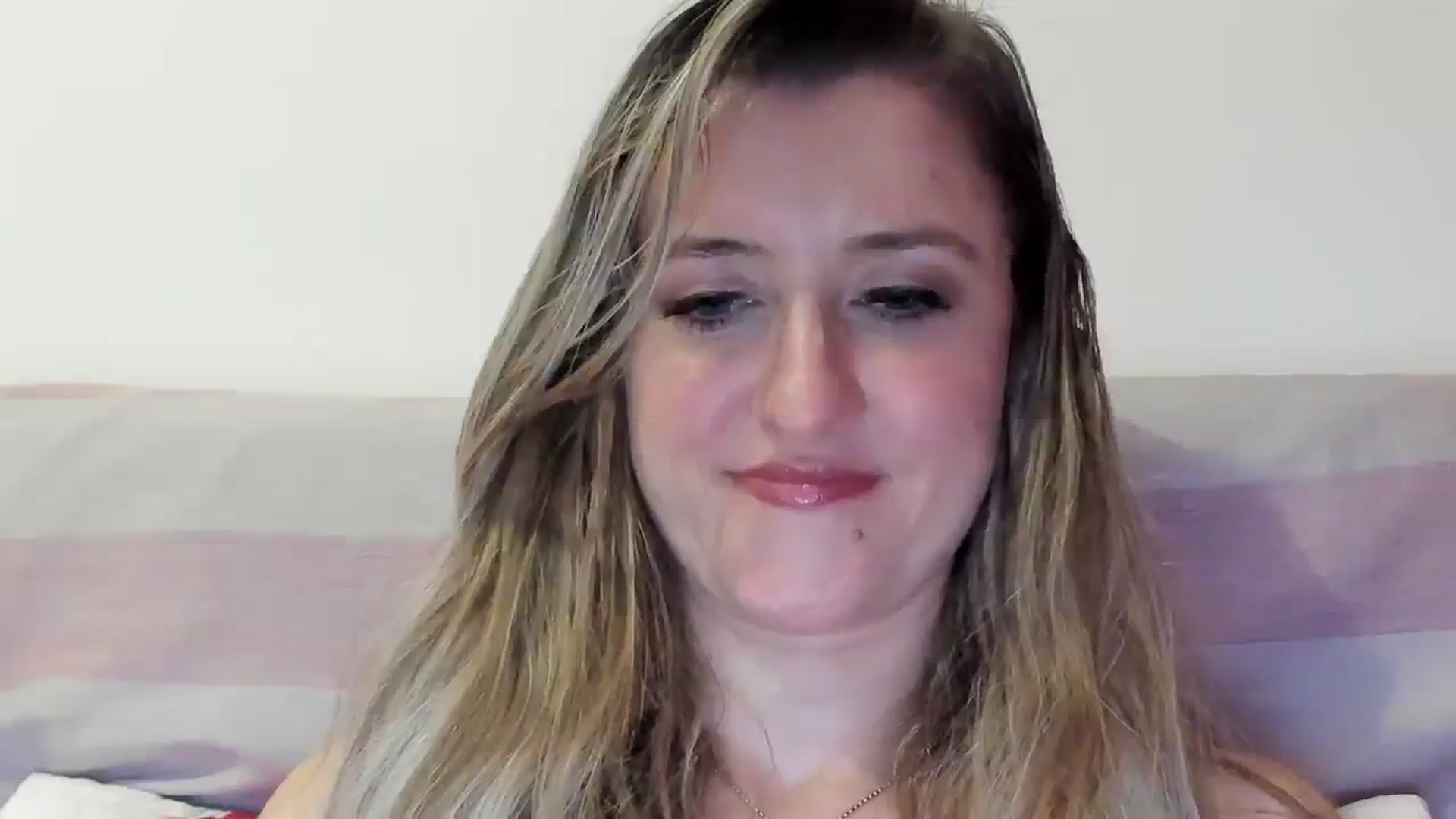 Gallery image thumbnail from BestDream's myfreecams stream on, 10/28/2025, 23:16 image 7 of 20