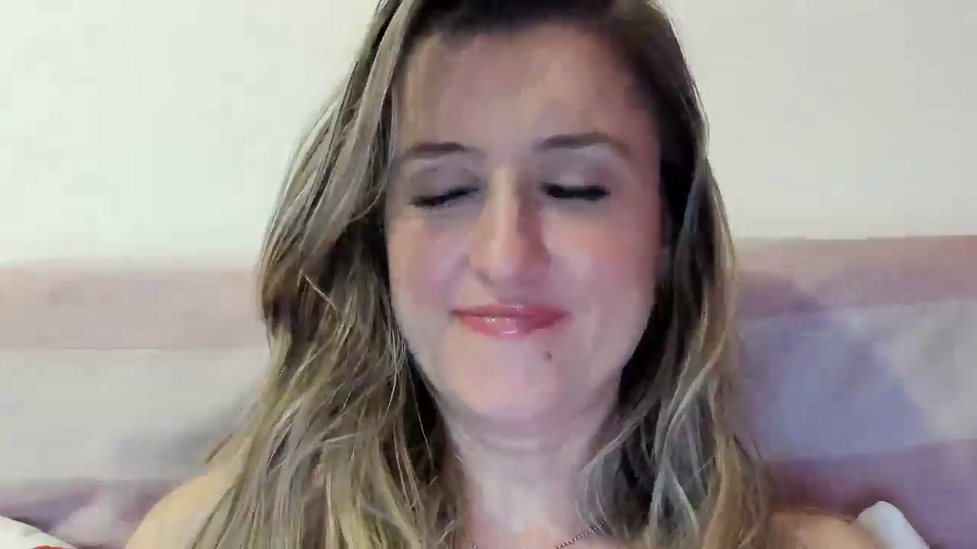 Gallery image thumbnail from BestDream's myfreecams stream on, 10/29/2025, 23:01 image 4 of 20