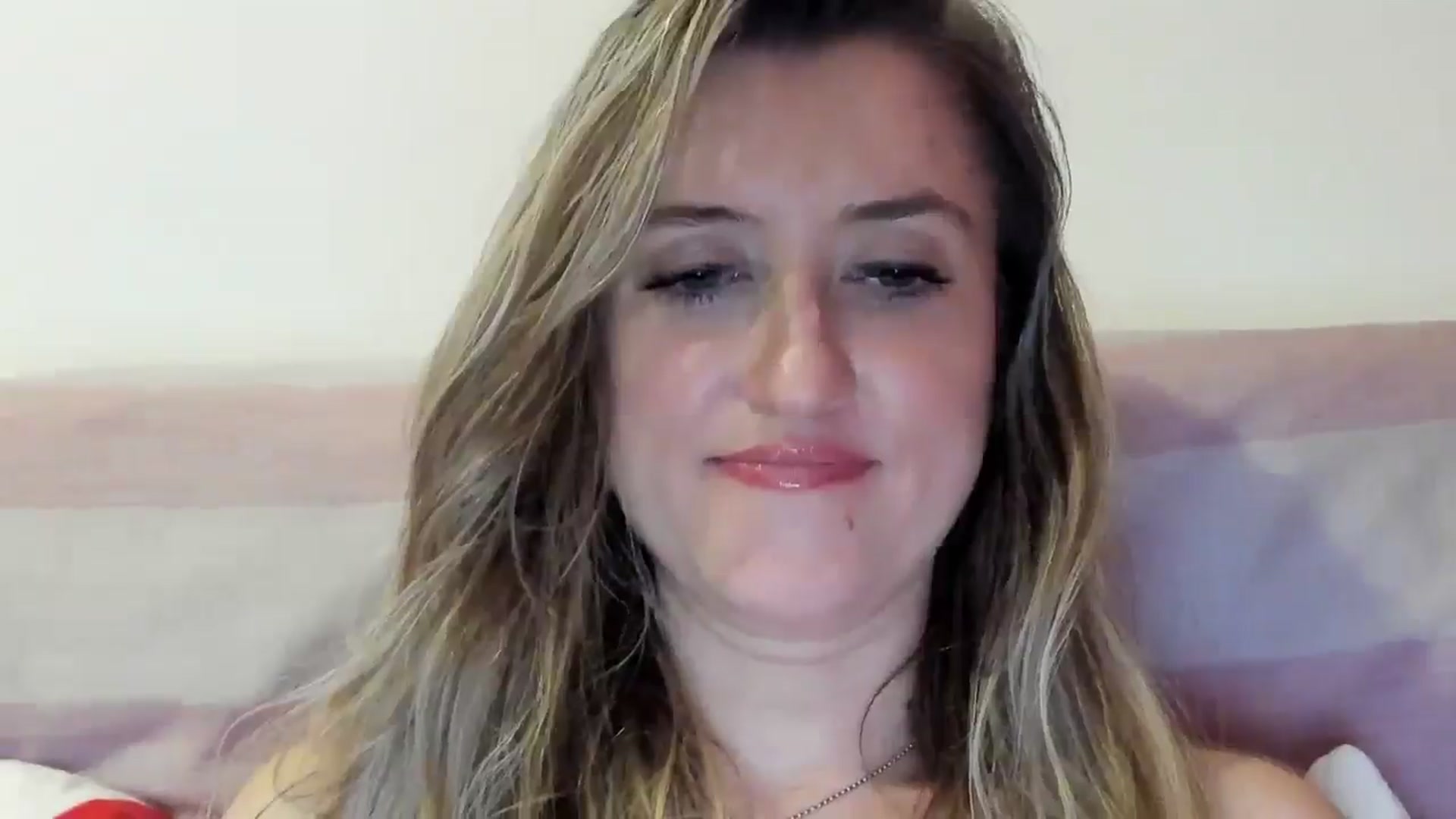 Gallery image thumbnail from BestDream's myfreecams stream on, 10/29/2025, 23:01 image 19 of 20