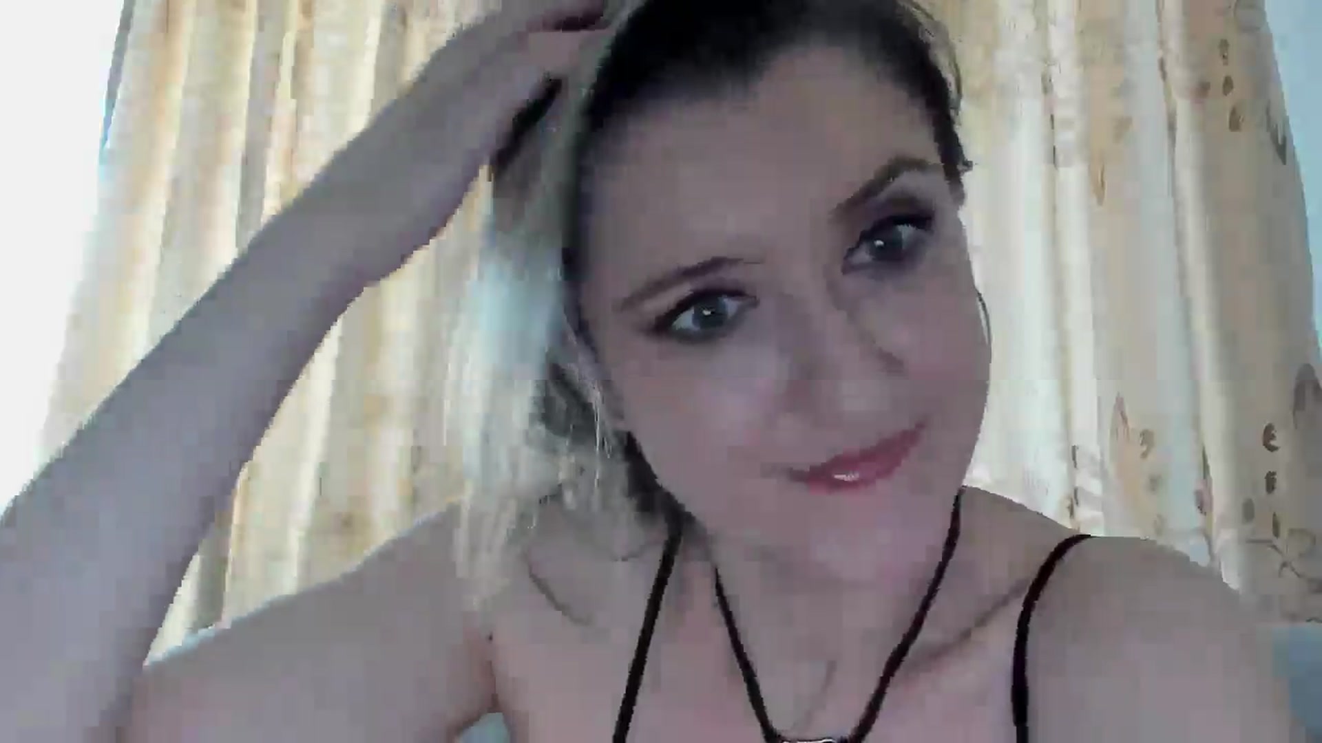 Gallery image thumbnail from BestDream's myfreecams stream on, 10/31/2025, 10:48 image 10 of 20
