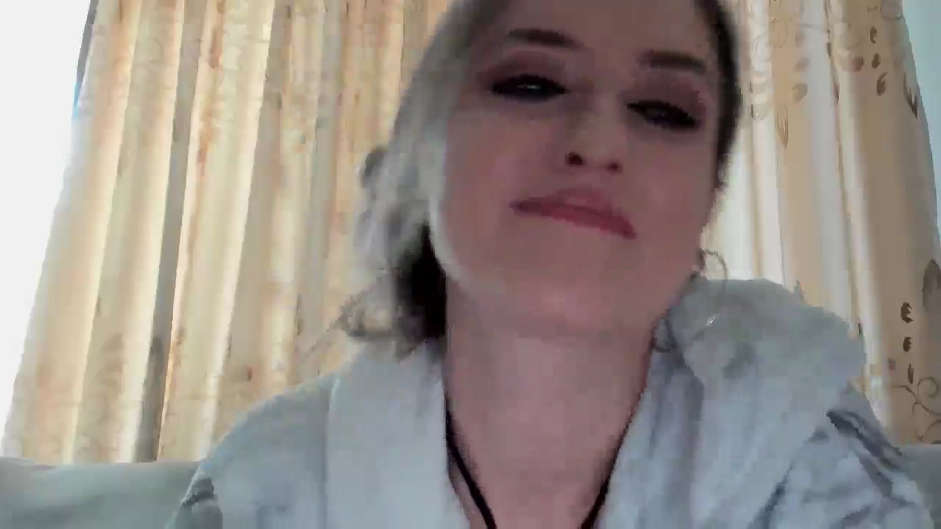 Gallery image thumbnail from BestDream's myfreecams stream on, 10/31/2025, 11:08 image 17 of 20