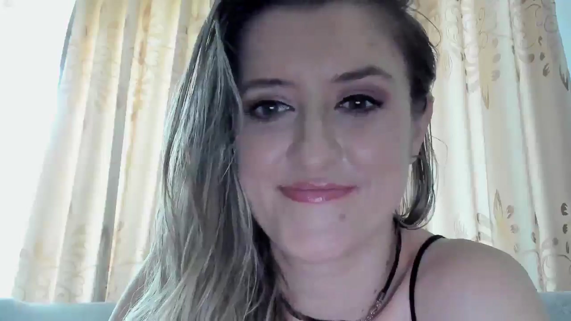 Gallery image thumbnail from BestDream's myfreecams stream on, 10/31/2025, 12:35 image 5 of 20