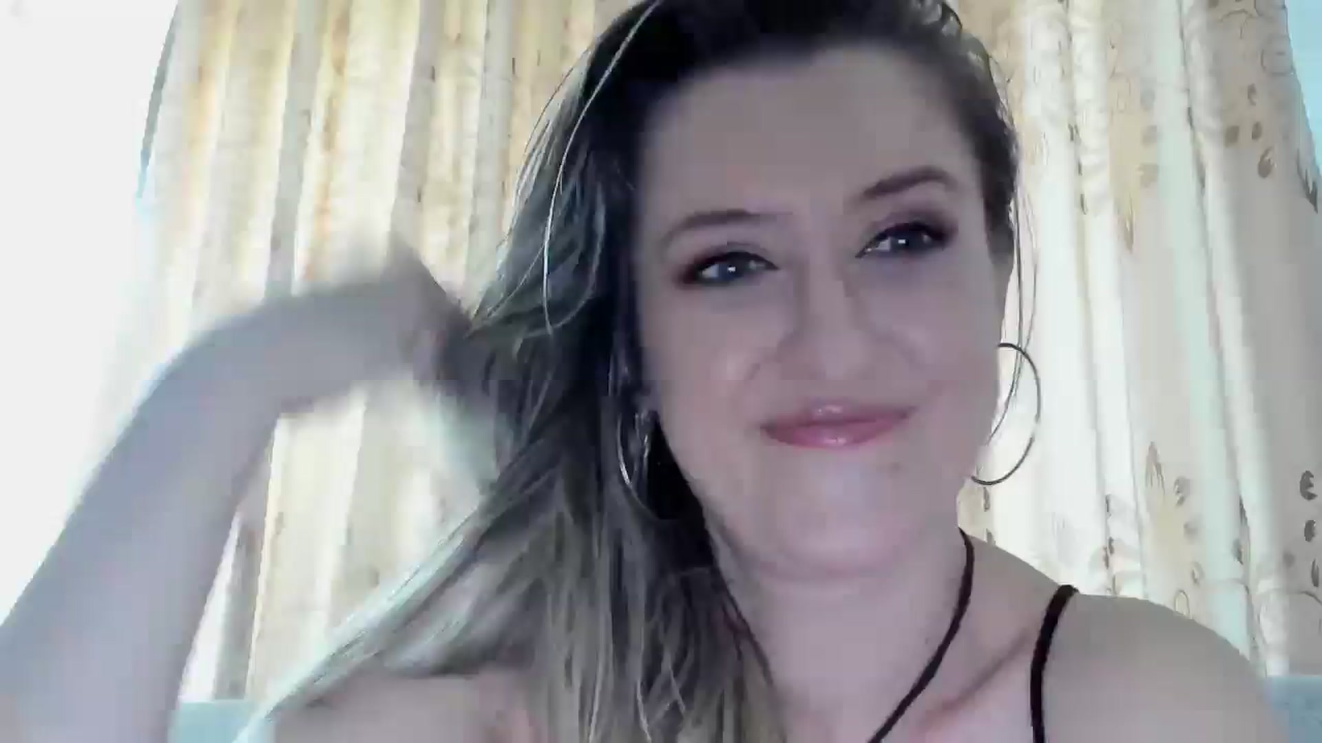 Gallery image thumbnail from BestDream's myfreecams stream on, 10/31/2025, 12:35 image 16 of 20