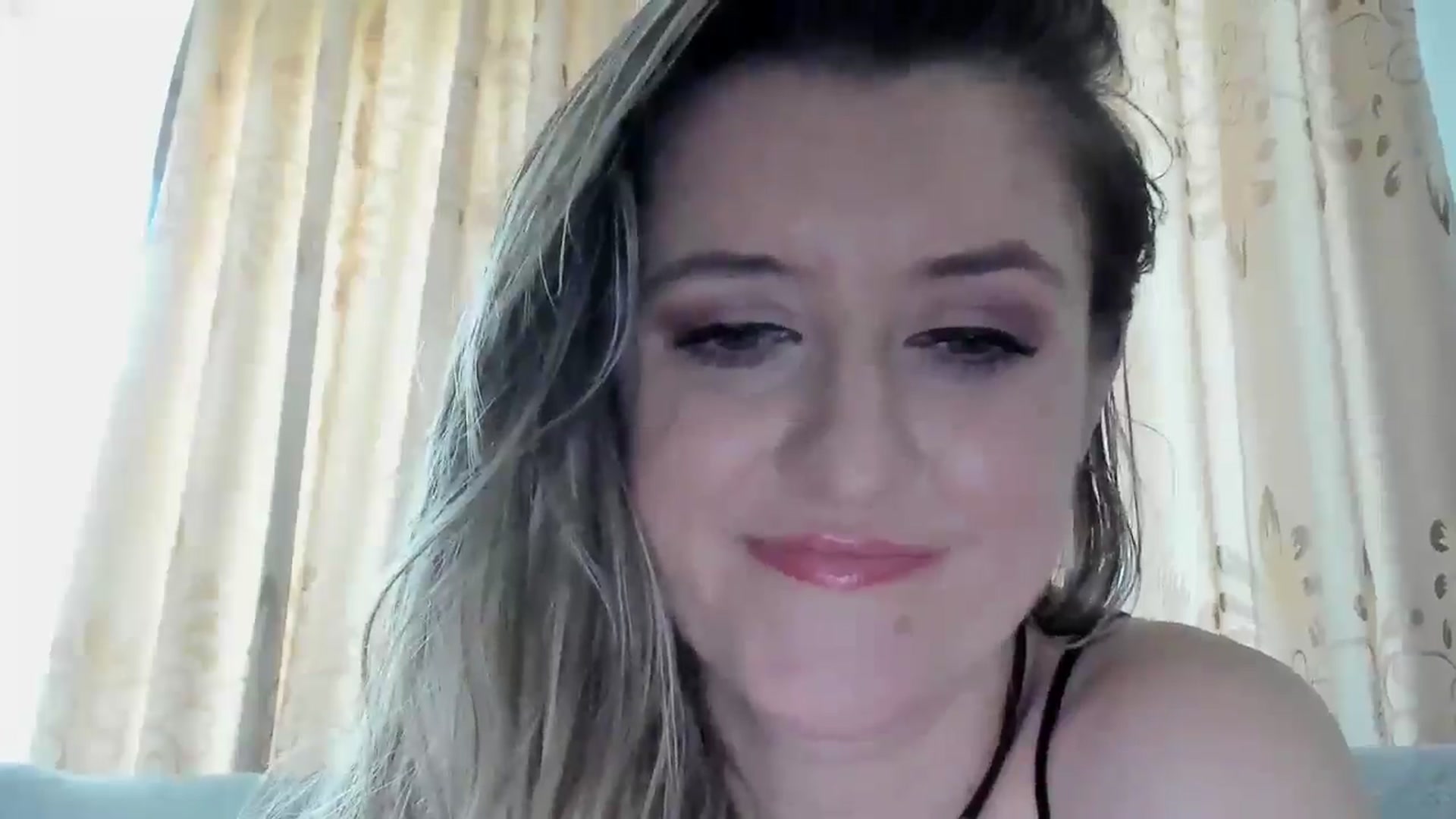 Gallery image thumbnail from BestDream's myfreecams stream on, 10/31/2025, 12:35 image 7 of 20
