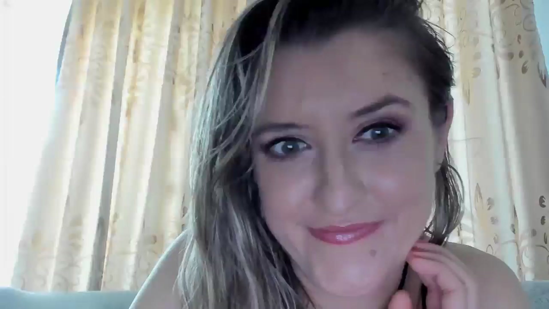 Gallery image thumbnail from BestDream's myfreecams stream on, 10/31/2025, 12:35 image 1 of 20