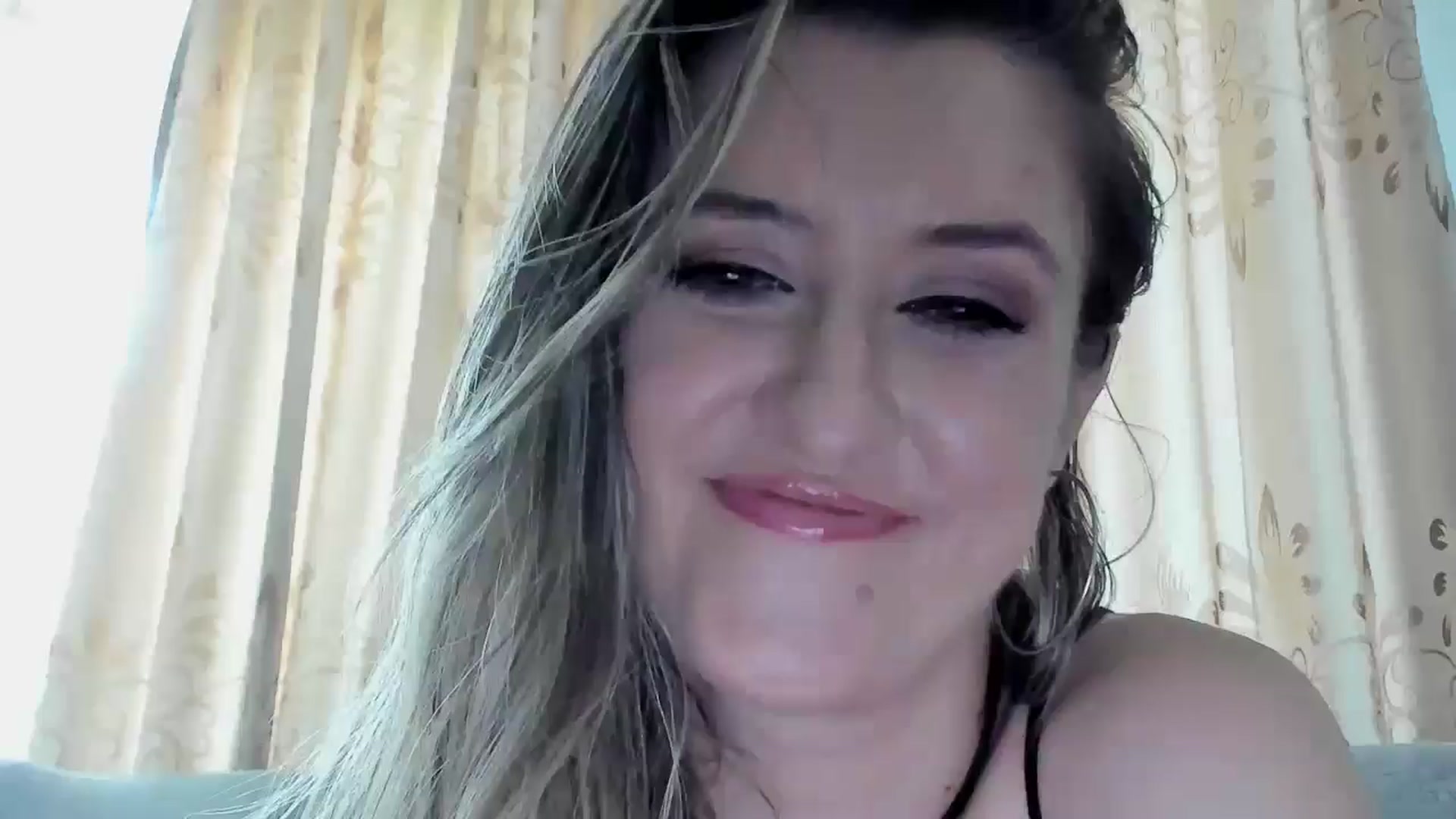 Gallery image thumbnail from BestDream's myfreecams stream on, 10/31/2025, 12:35 image 2 of 20