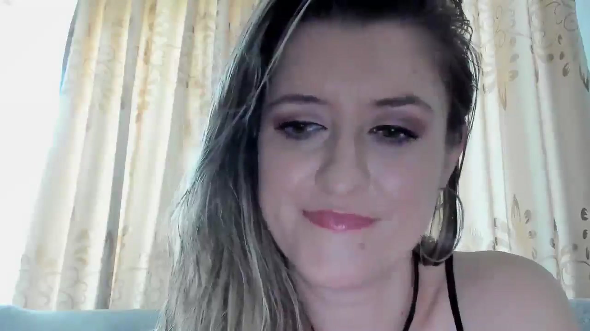 Gallery image thumbnail from BestDream's myfreecams stream on, 10/31/2025, 12:35 image 13 of 20