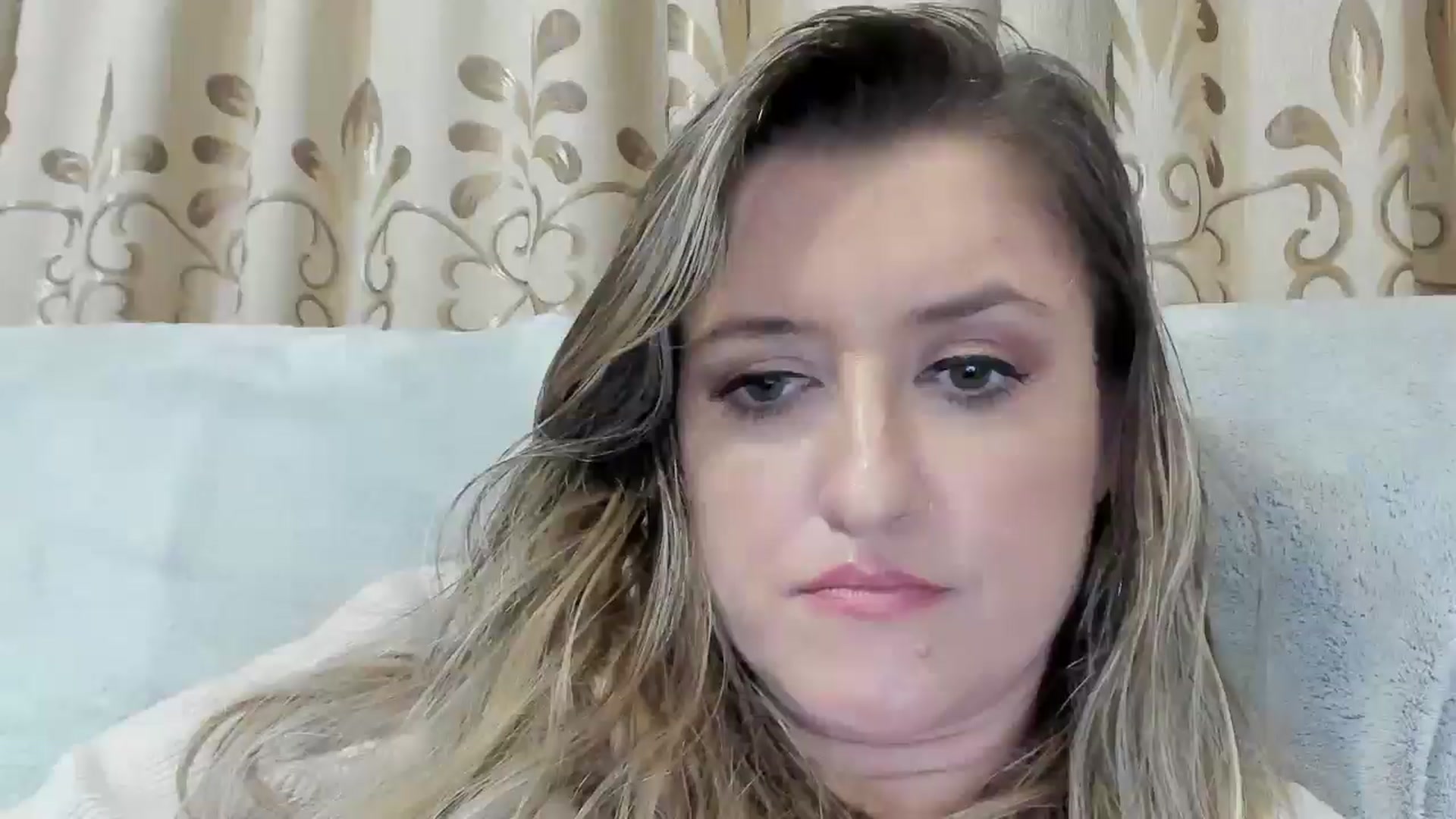 Gallery image thumbnail from BestDream's myfreecams stream on, 10/31/2025, 22:59 image 10 of 20