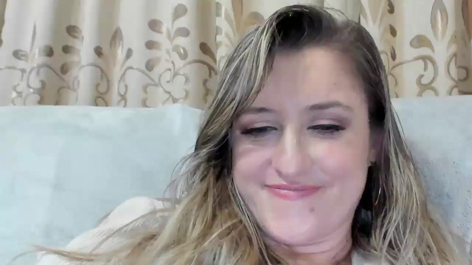Gallery image thumbnail from BestDream's myfreecams stream on, 10/31/2025, 22:59 image 19 of 20