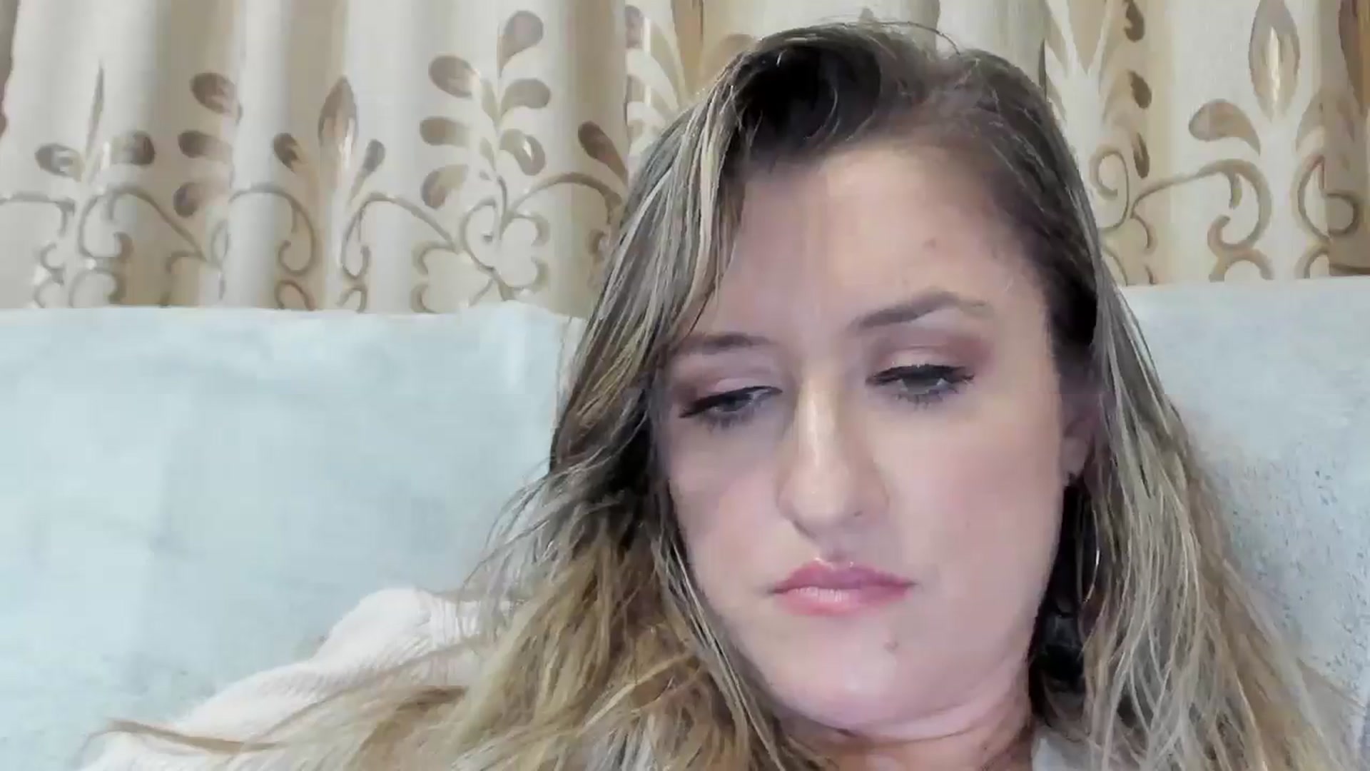 Gallery image thumbnail from BestDream's myfreecams stream on, 10/31/2025, 22:59 image 20 of 20