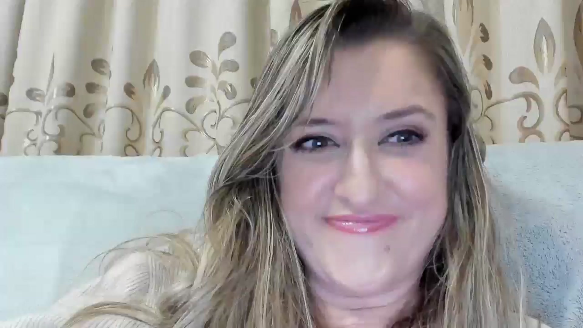 Gallery image thumbnail from BestDream's myfreecams stream on, 11/01/2025, 01:05 image 14 of 20