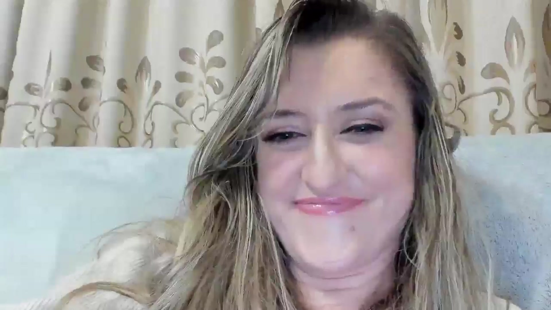 Gallery image thumbnail from BestDream's myfreecams stream on, 11/01/2025, 01:05 image 13 of 20
