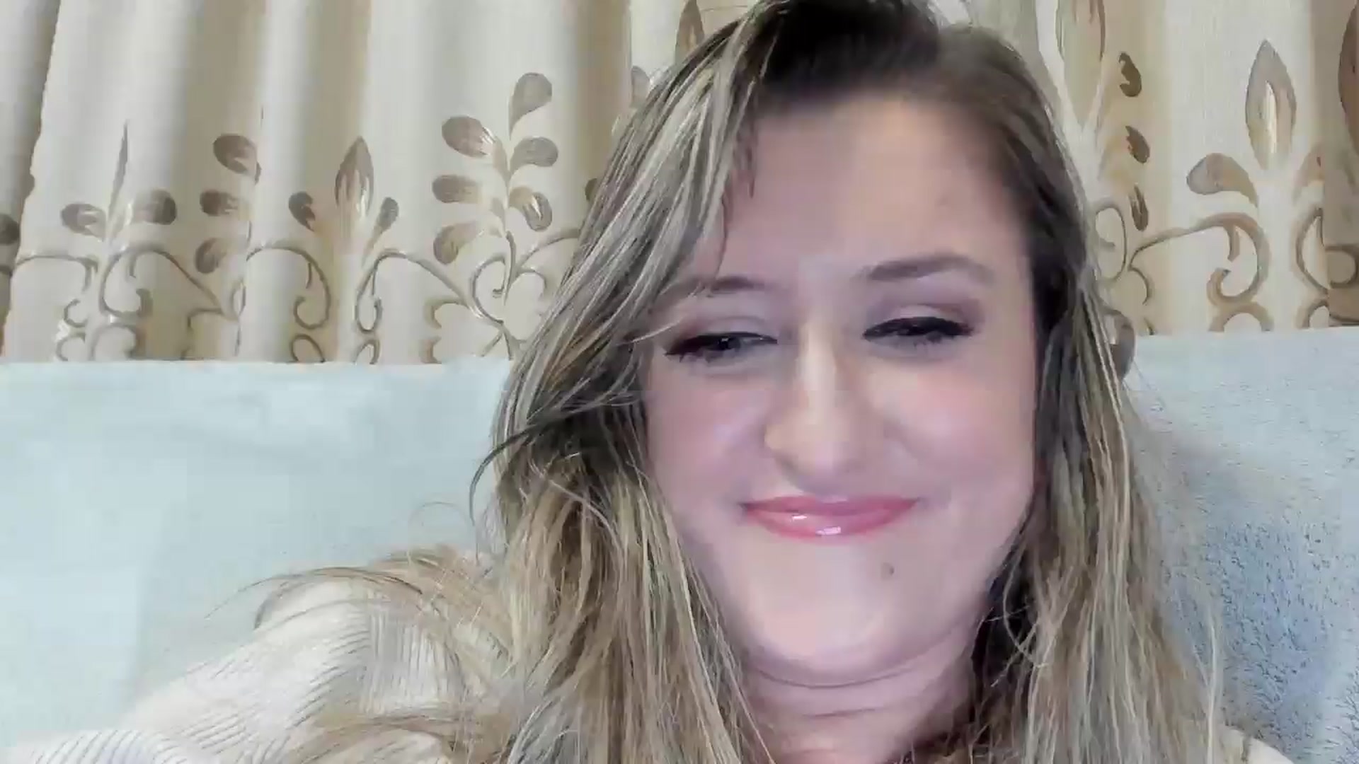 Gallery image thumbnail from BestDream's myfreecams stream on, 11/01/2025, 01:05 image 11 of 20